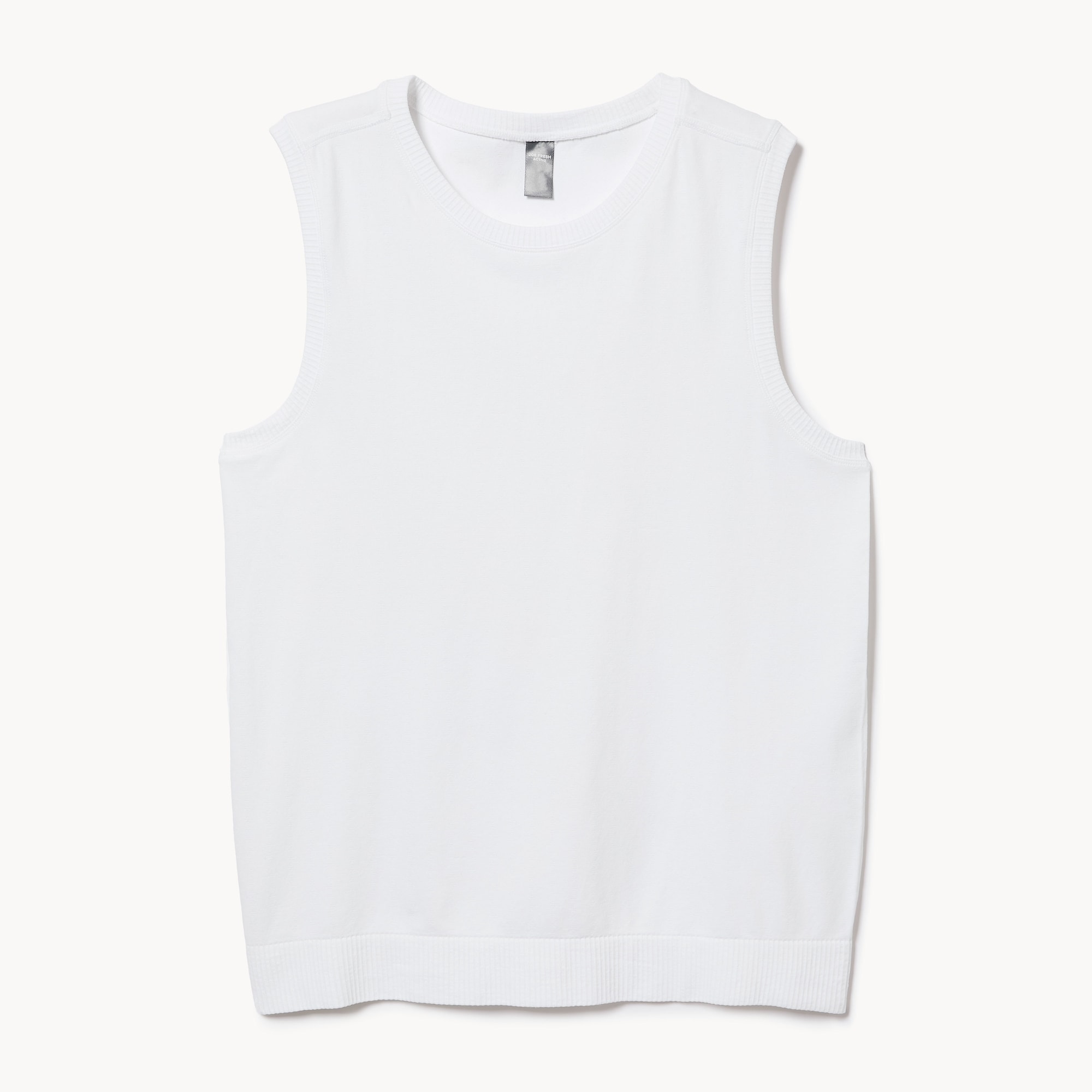efu EATHER SLEEVELESS TOP ホワイトF Seamless Tank Top in White from Joe Fresh