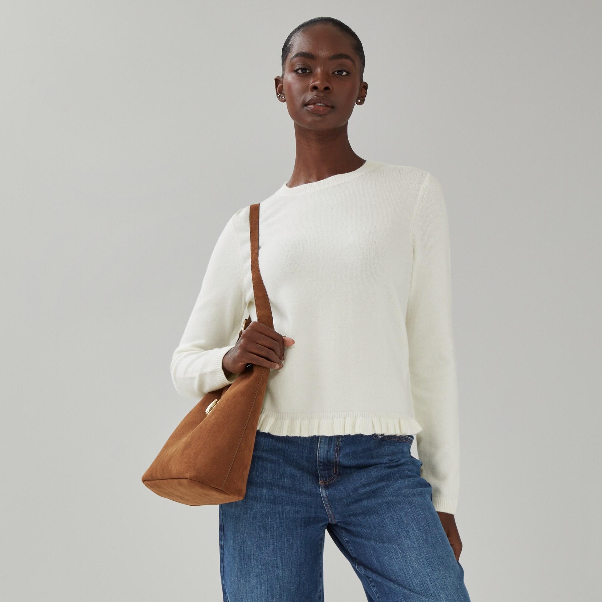 Chandail en tricot avec ourlet à volants
