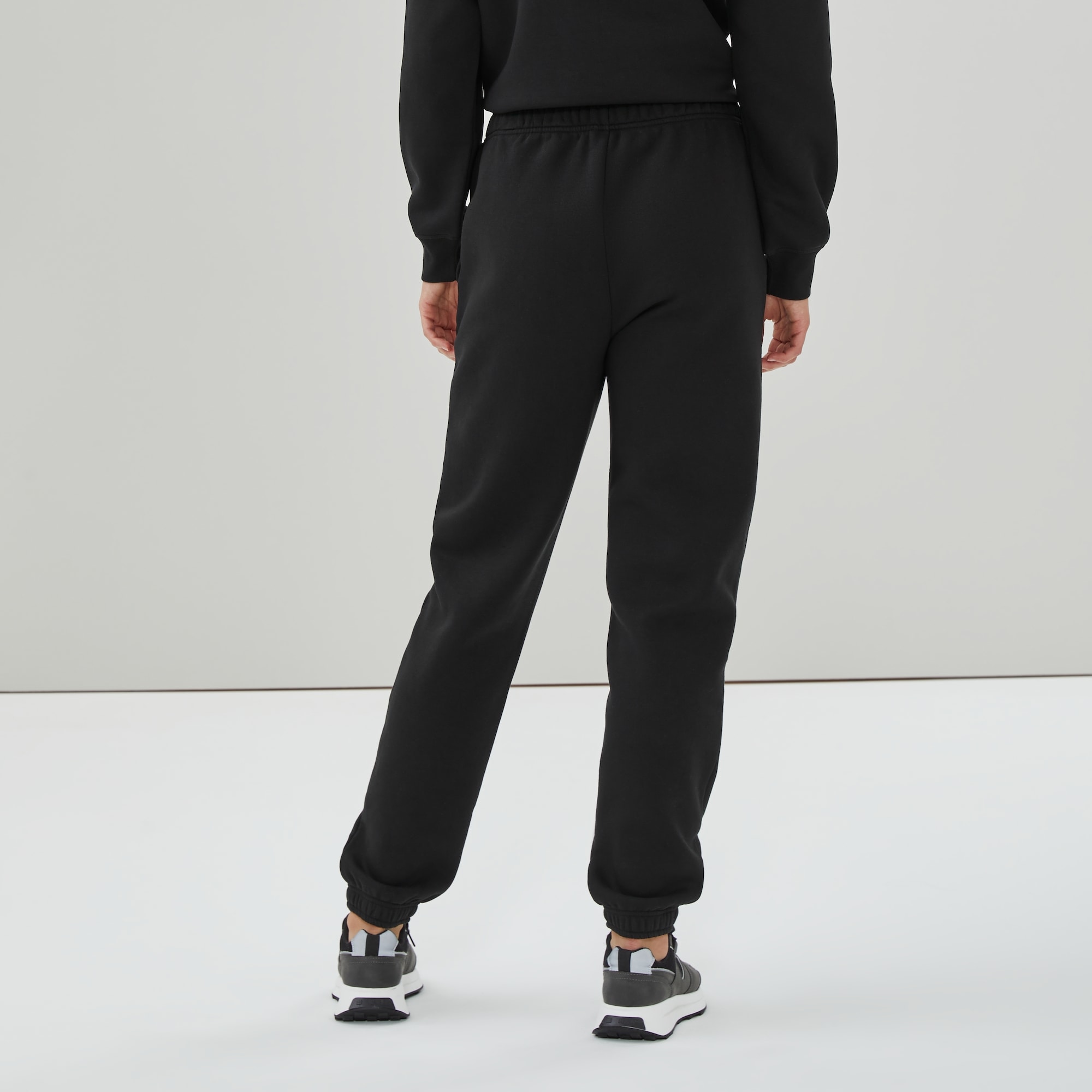 CozyFleece Relaxed Sweatpants in Black from Joe Fresh