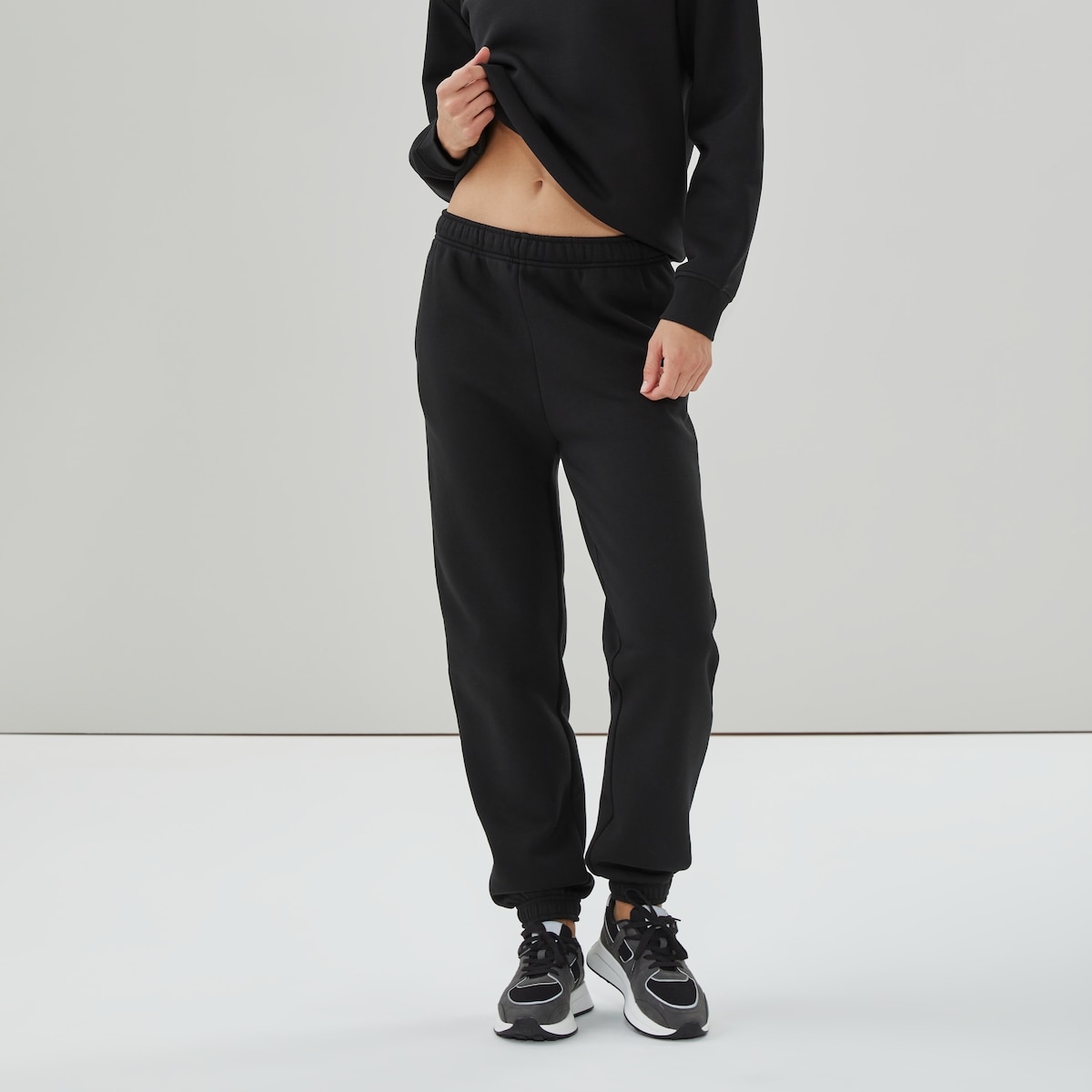 CozyFleece Relaxed Sweatpants - Black