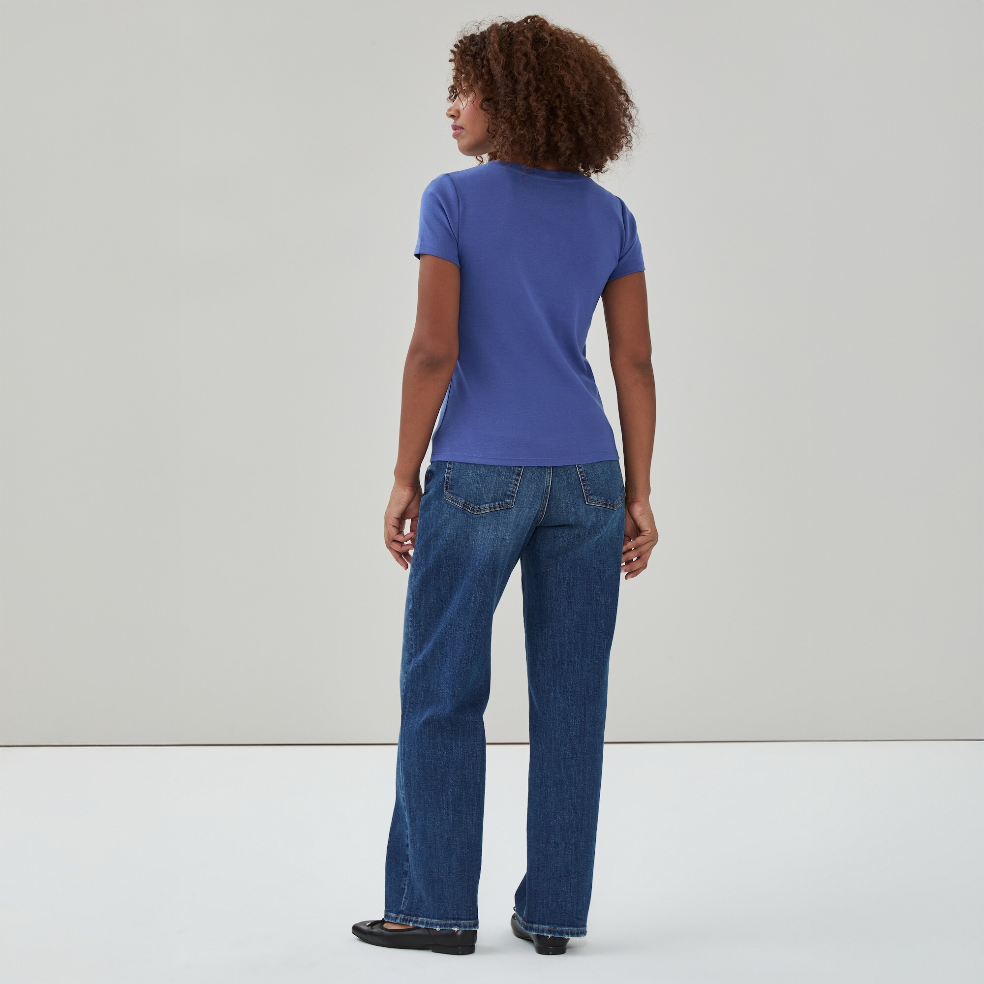 Essential Organic Cotton V-Neck T-Shirt