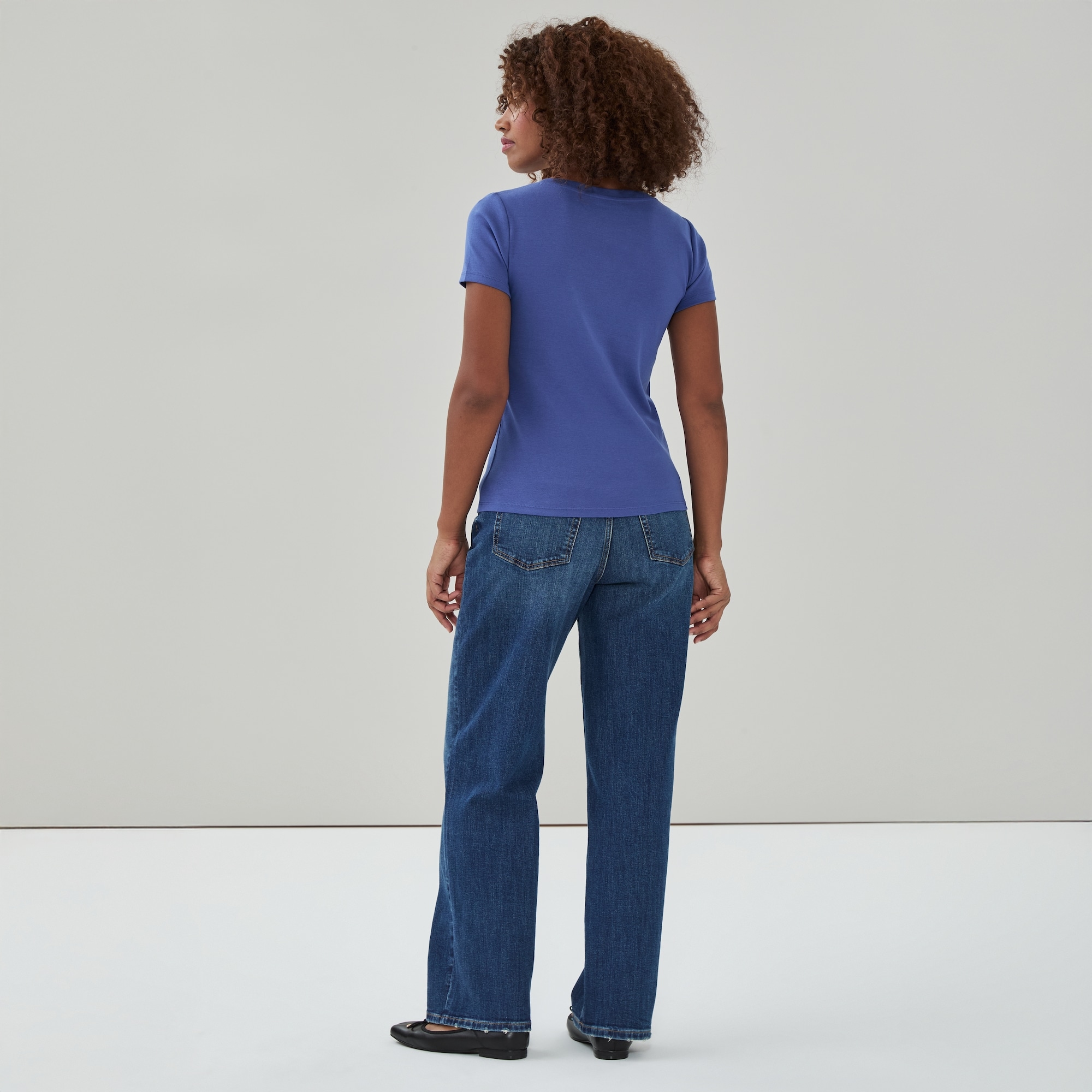 Essential Organic Cotton V-Neck T-Shirt