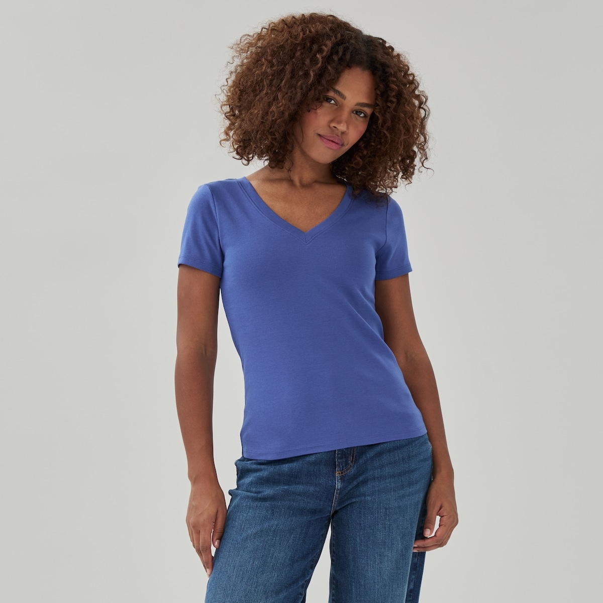 T-shirt essentiel  col enV en coton biologique - Bleu Vif