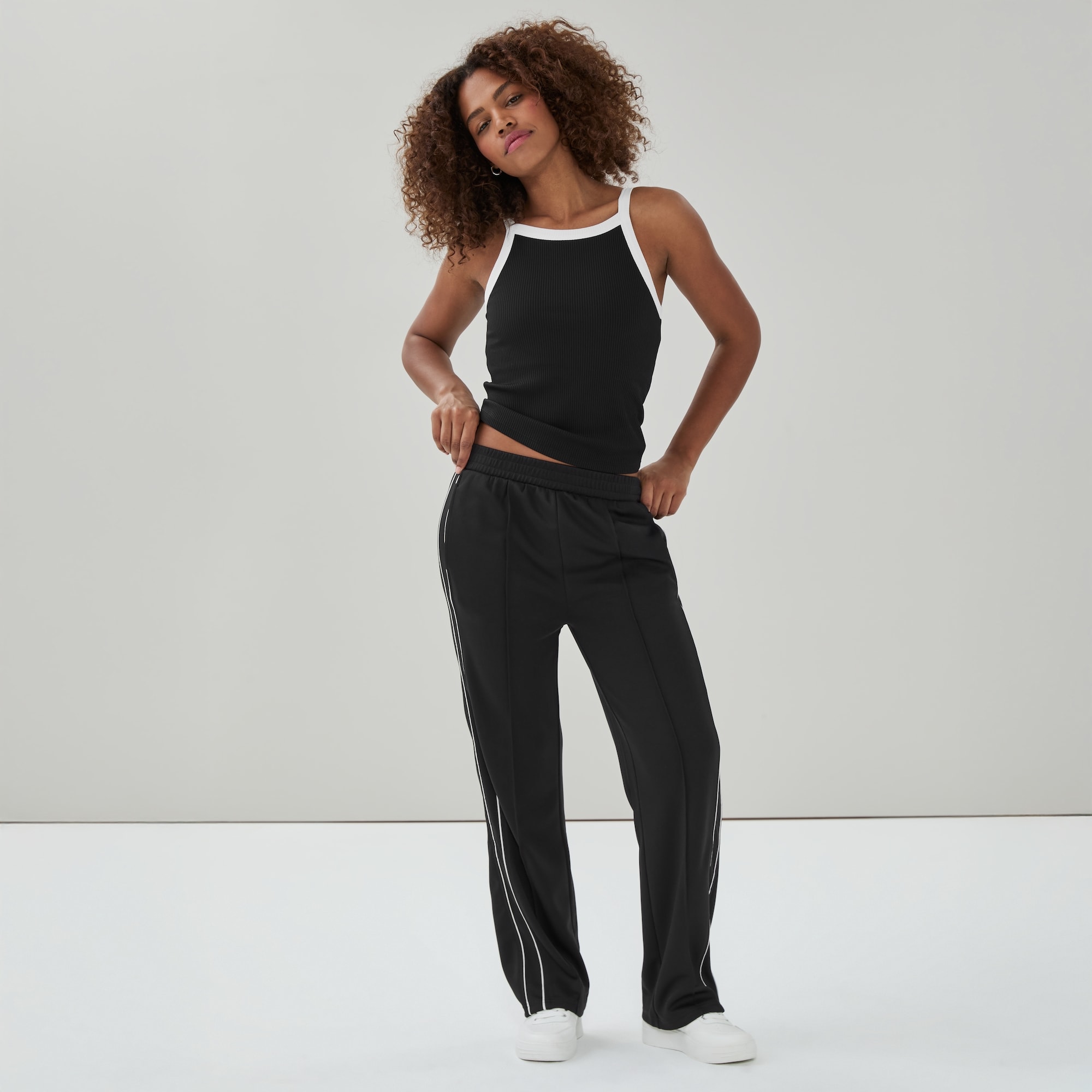 [1週間値下げ]Wide Track Pants Black Active Pintuck Track Pant in Black from Joe Fresh
