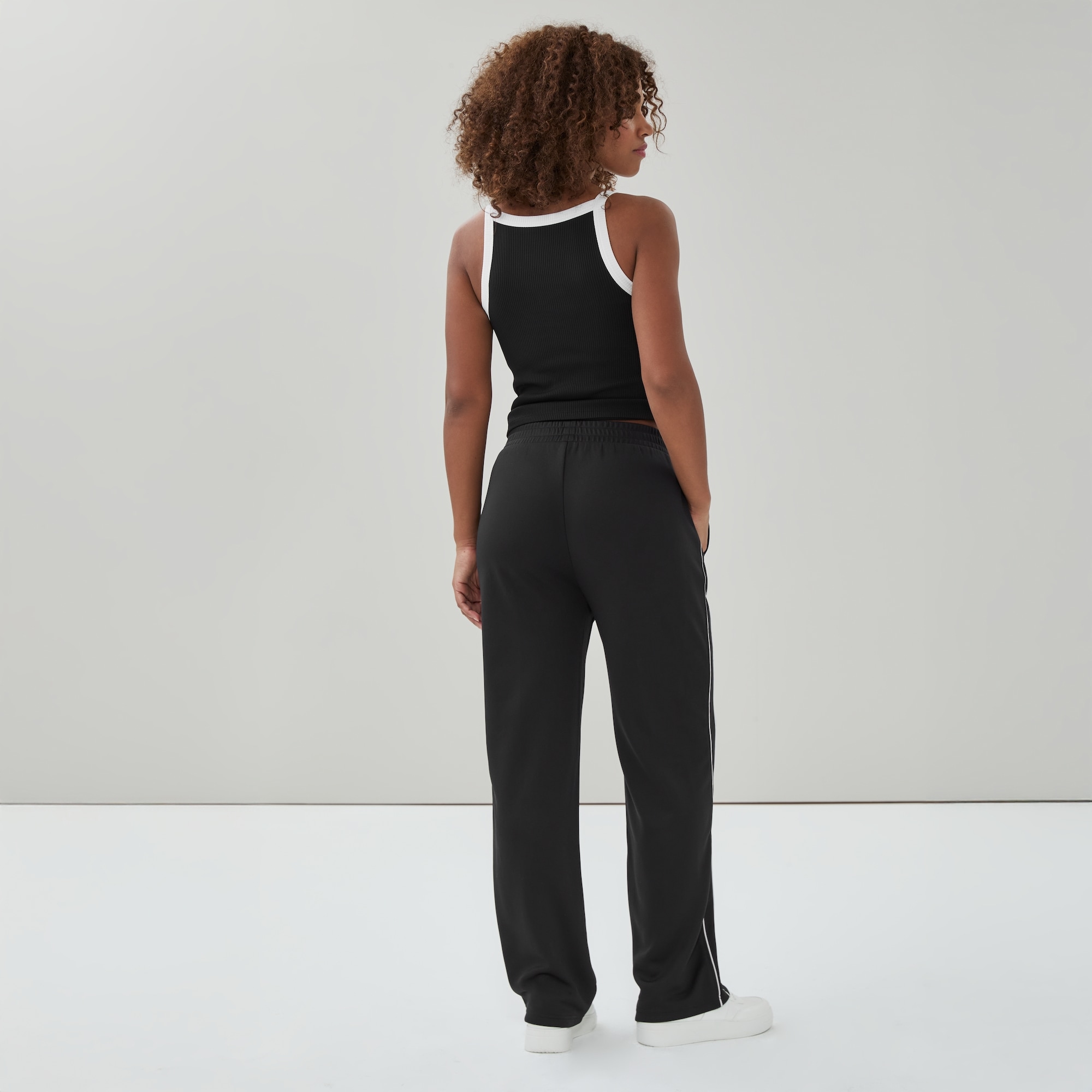 トップス neith. Gathered Track Pants(Black) Active Pintuck Track Pant in Black from Joe Fresh