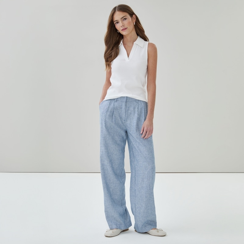 s6wr066982_blue_on_figure_forw