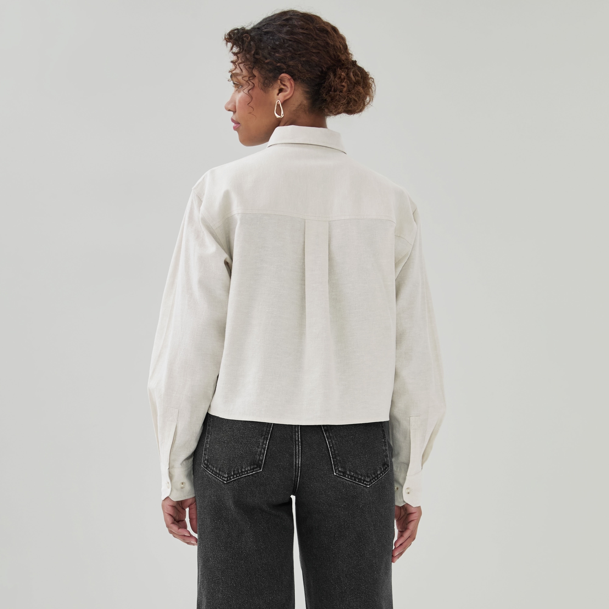 Linen Cotton Cropped Long Sleeve Shirt in Linen from Joe Fresh