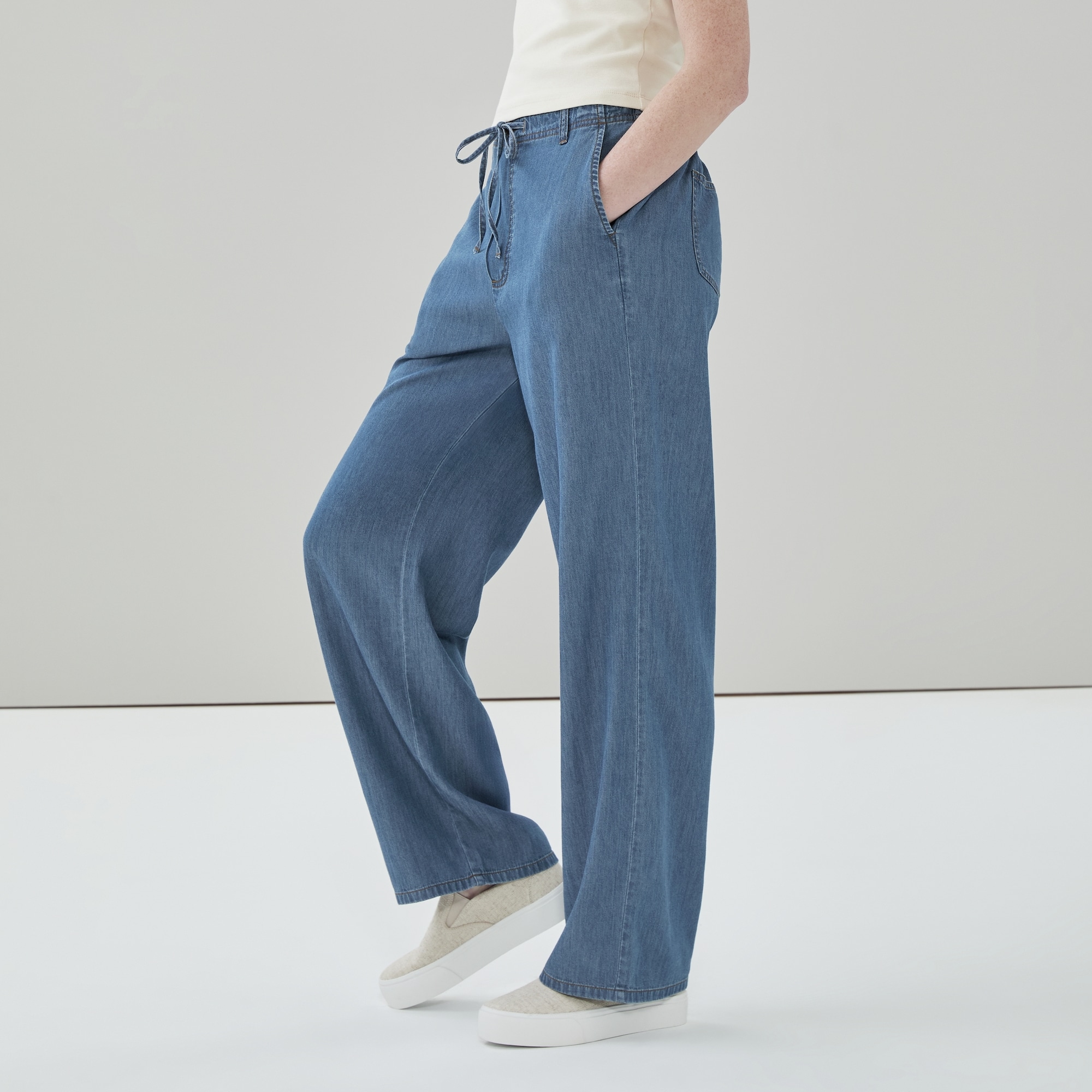 Medium Wash Pull-On Pant in Medium Wash from Joe Fresh