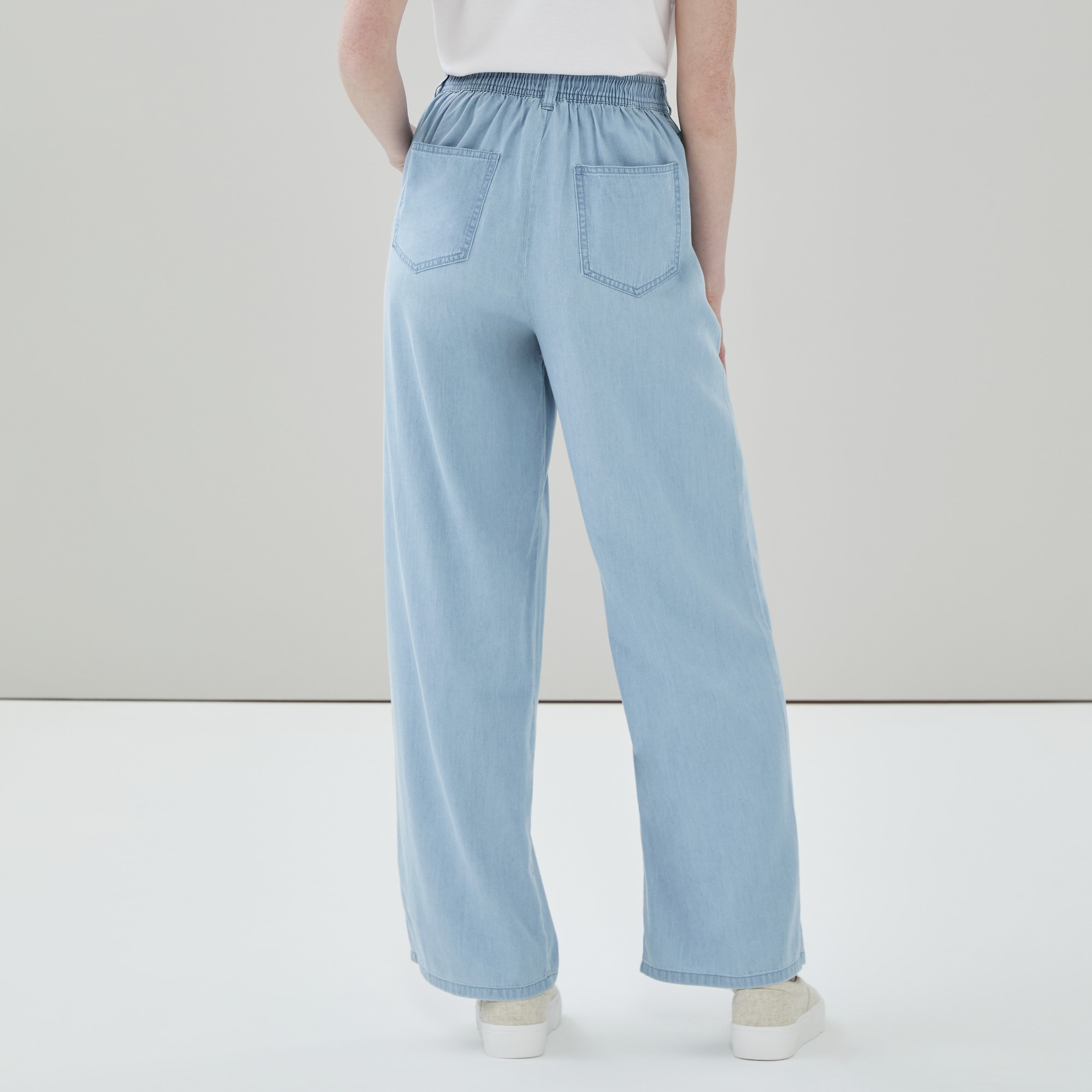 Light Wash Pull-On Pant in Light Wash from Joe Fresh