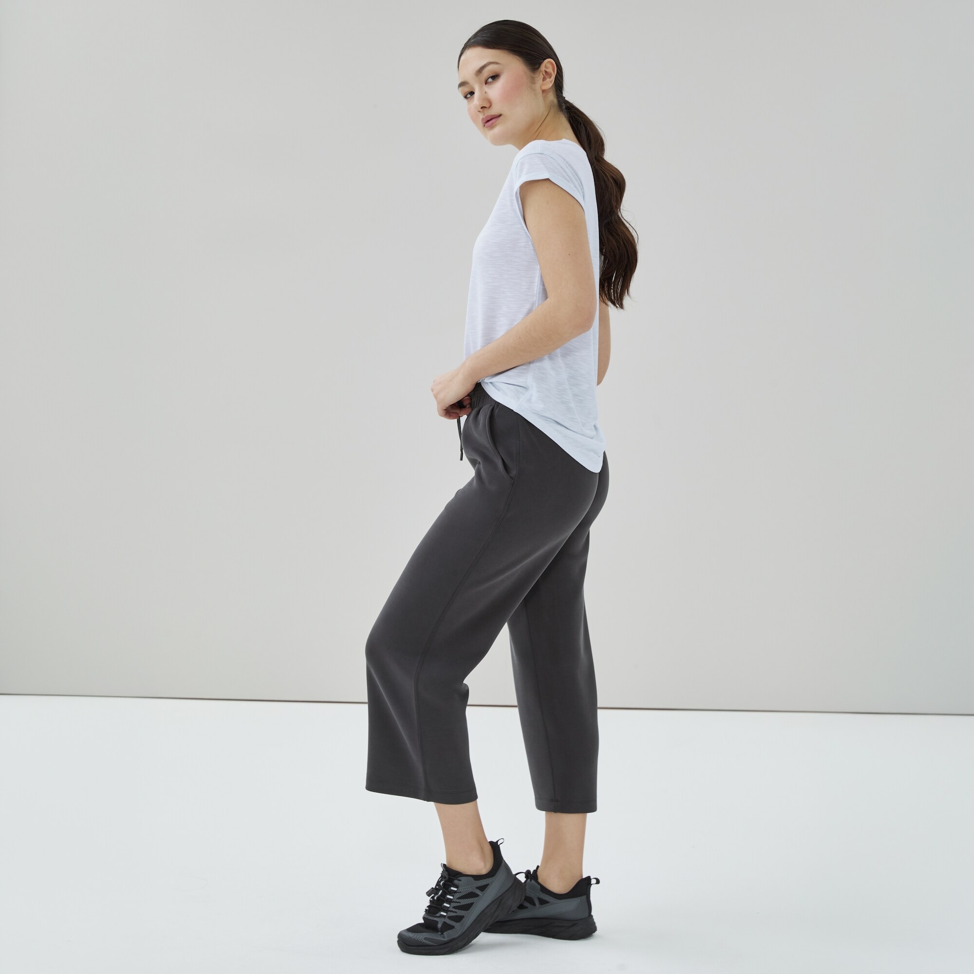 Sandwash Cropped Pant in Dark Grey from Joe Fresh