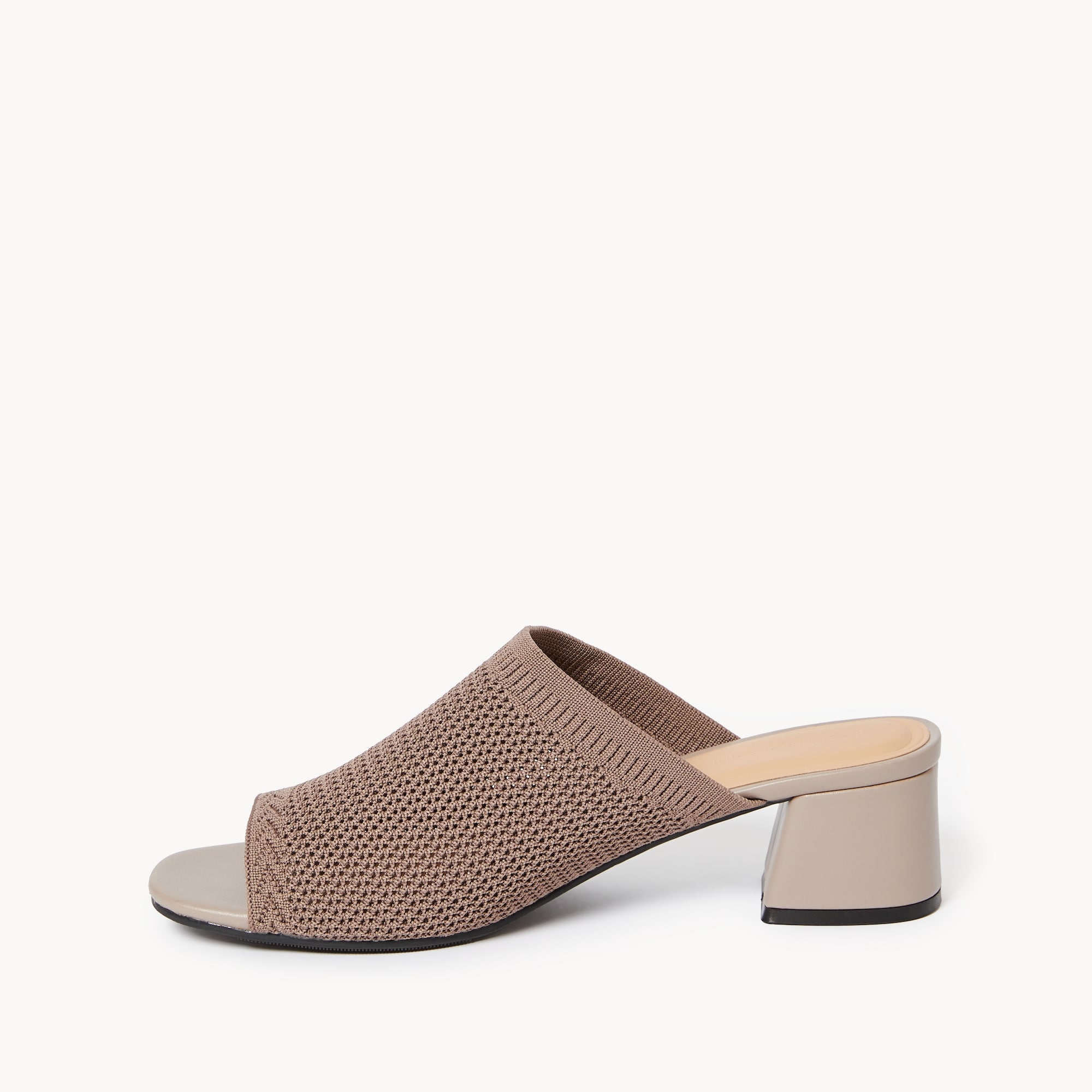 Chaussures à talon moulé en tricot