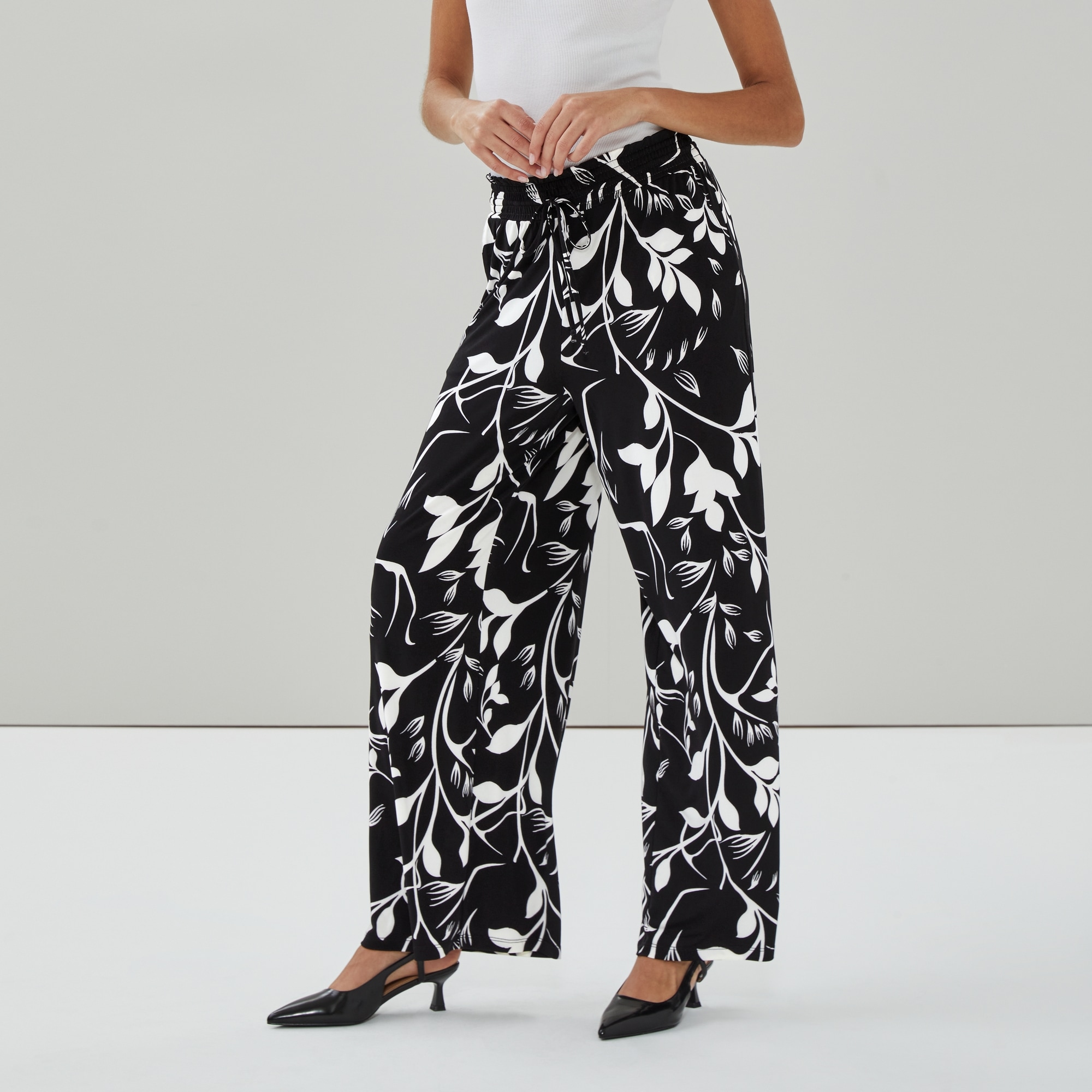 Novelti Pull-On Pant