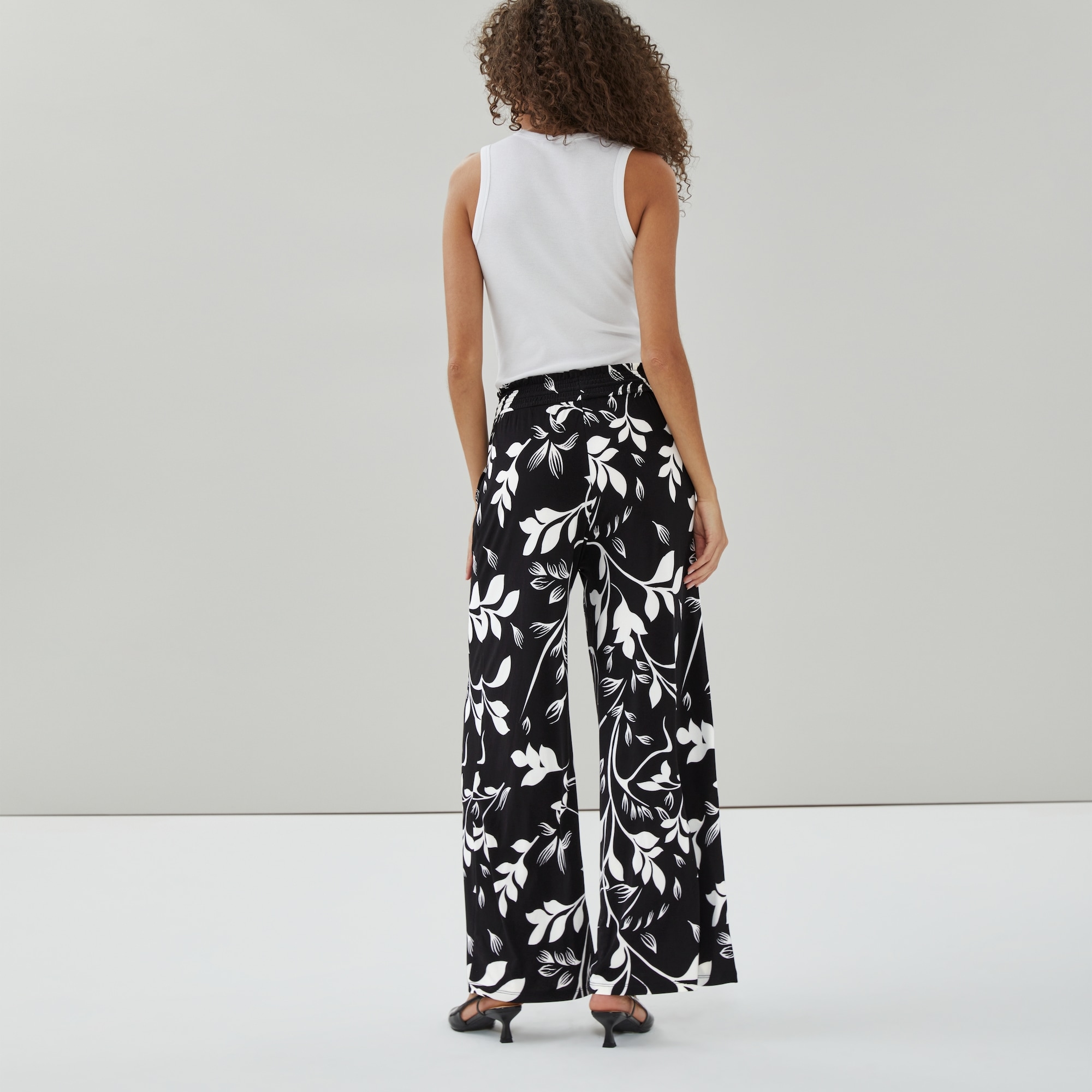 Novelti Pull-On Pant