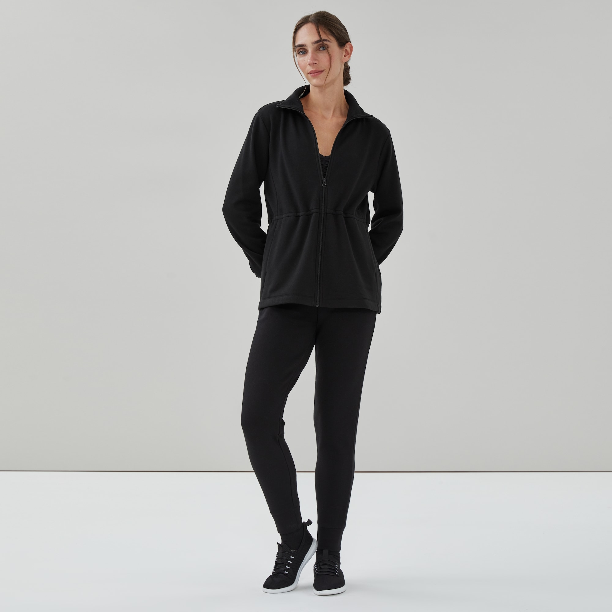 ふく Active Fleece Jacket in Black from Joe Fresh