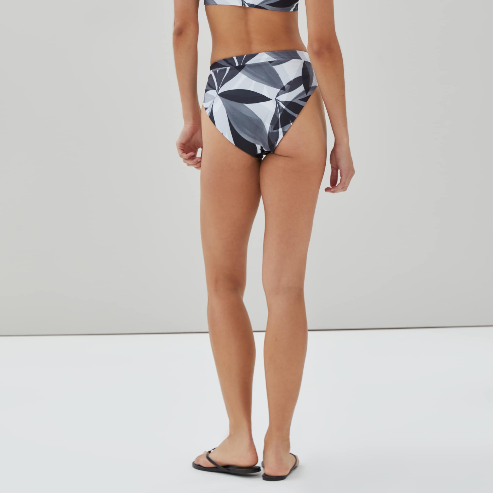Reversible Swim Bottom