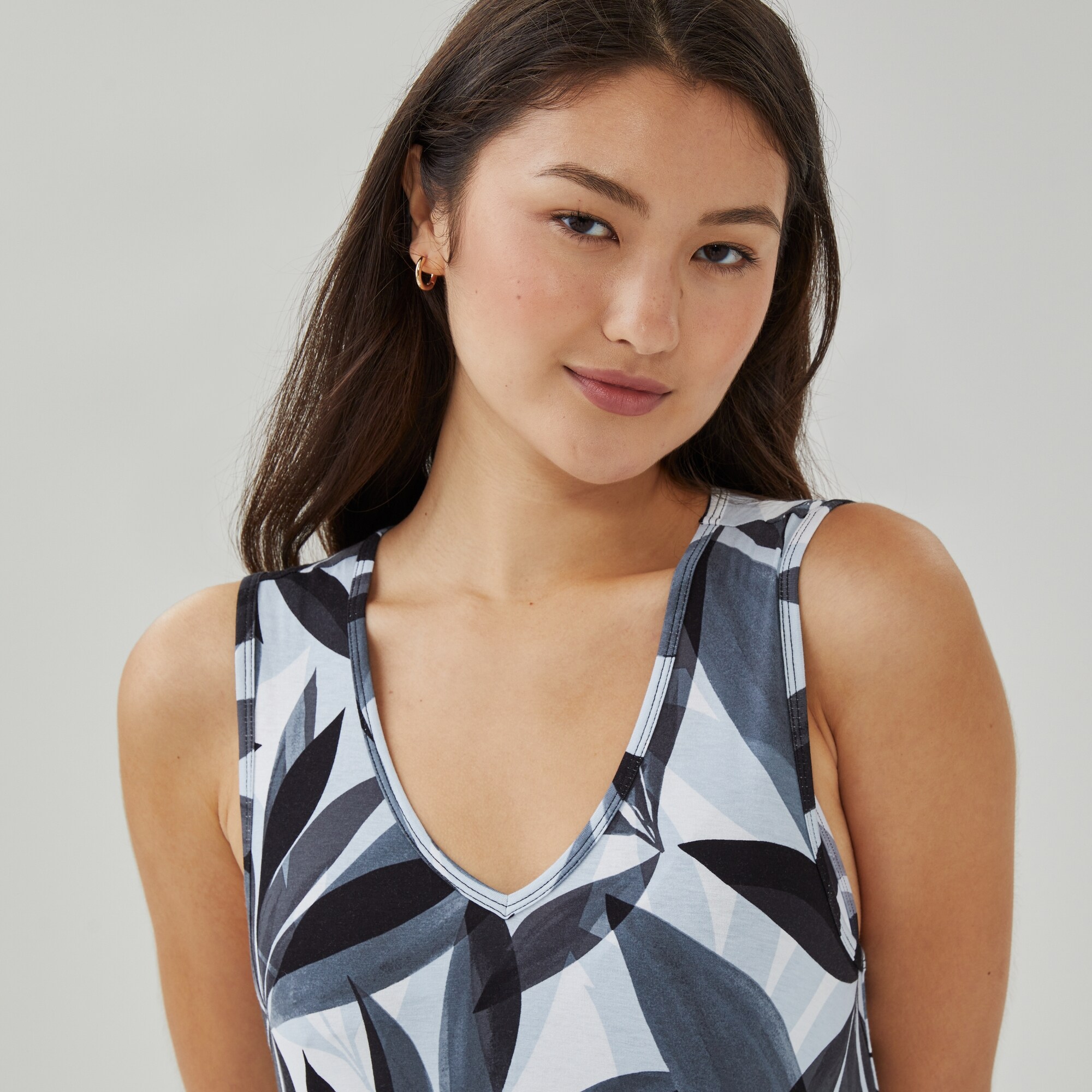 Robe cache-maillot de bain imprimée à col en V