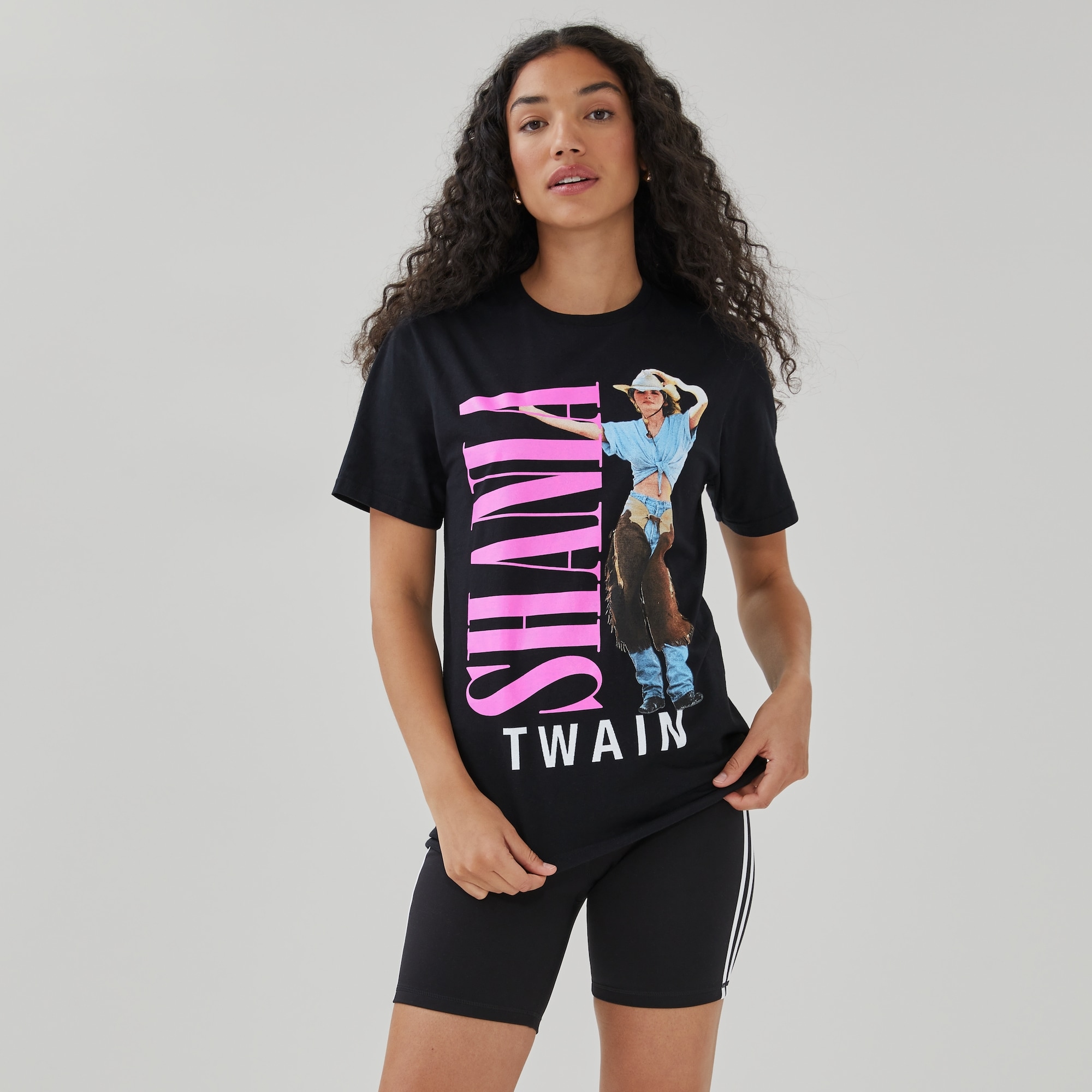Shania Twain Tシャツ Adult Shania Twain Graphic T-Shirt in Bright White from Joe