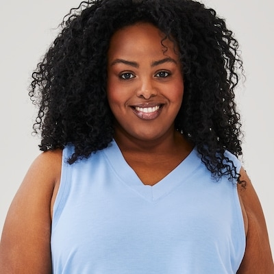 Cami sport à col en V en ratine bouclée Femmes+ - Bleu Pâle