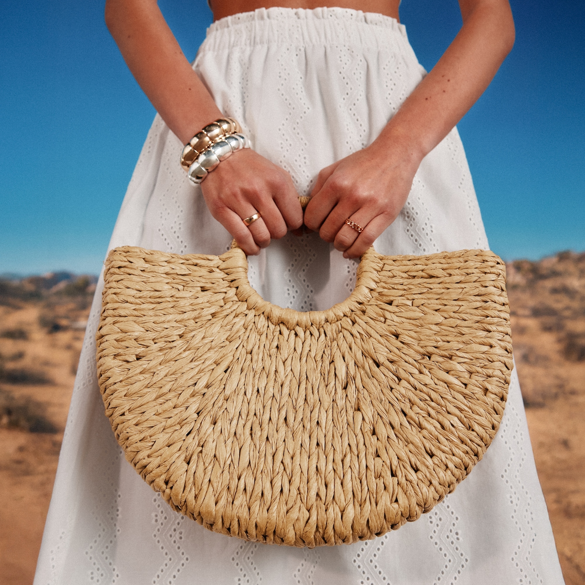 Round Handle Straw Tote