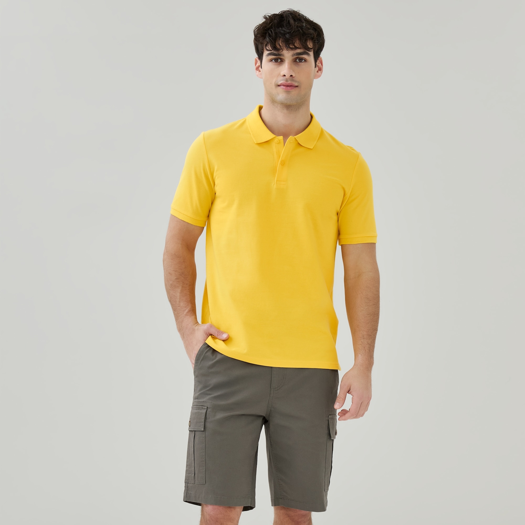 Polo essentiel pour hommes in Jaune from Joe Fresh
