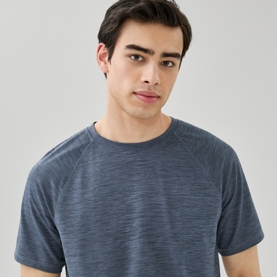 T-shirt sport perforé à manches raglan pour hommes - Mélange de marine