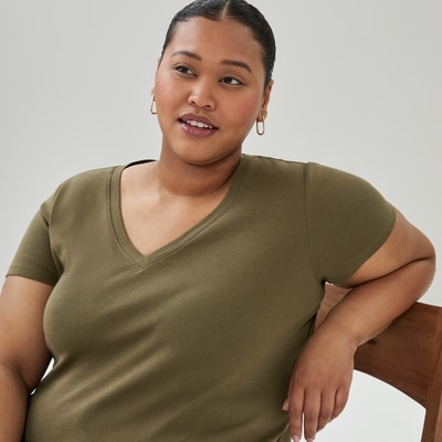 Women+ Organic Cotton V-Neck T-Shirt - Olive