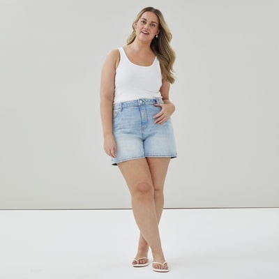 Joe Fresh Short à taille haute délavé clair Femmes+ 1 ea, 29,00 $/1ch