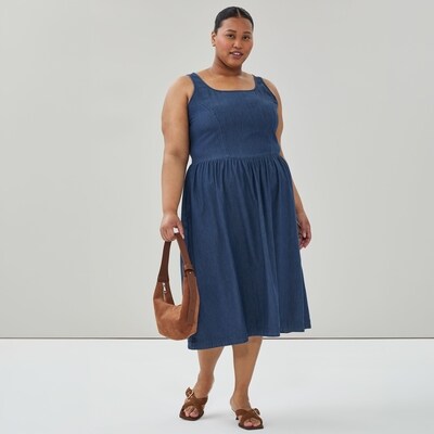 Joe Fresh Robe cami midi en chambray Femmes+ 1 ea, 39,00 $/1ch
