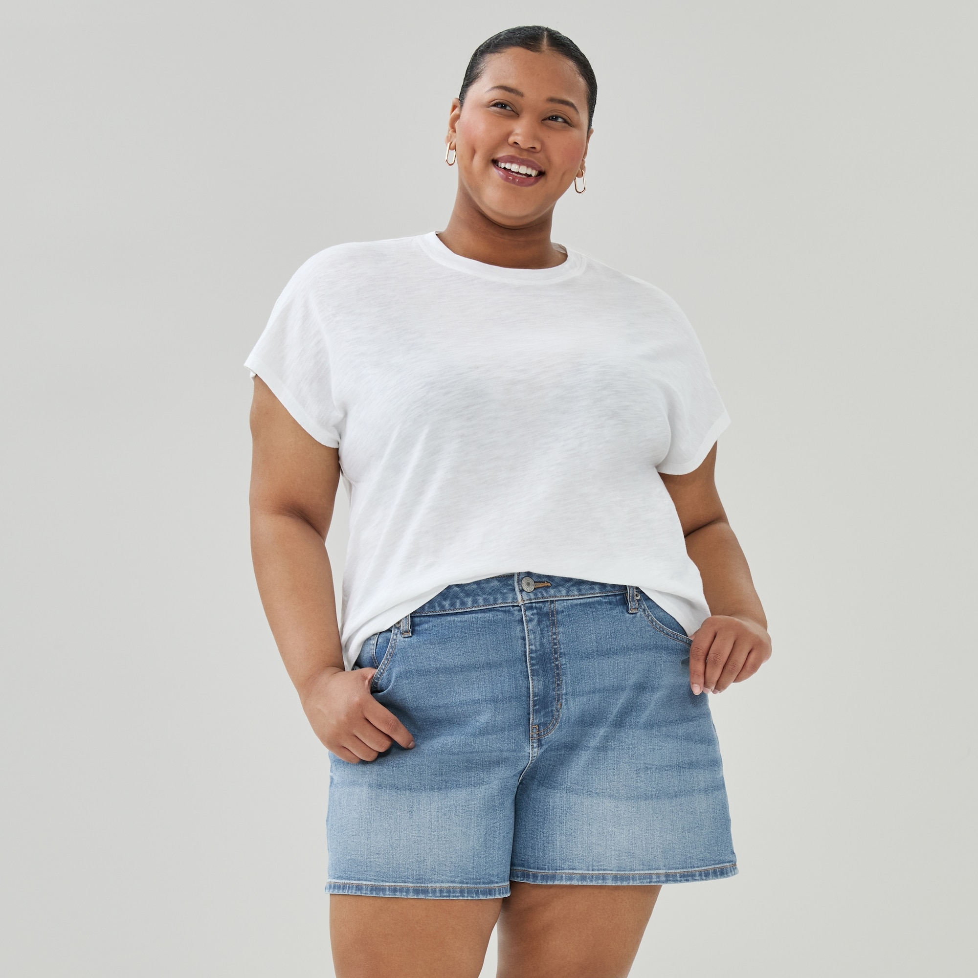 Women+ Medium Wash High Rise Short