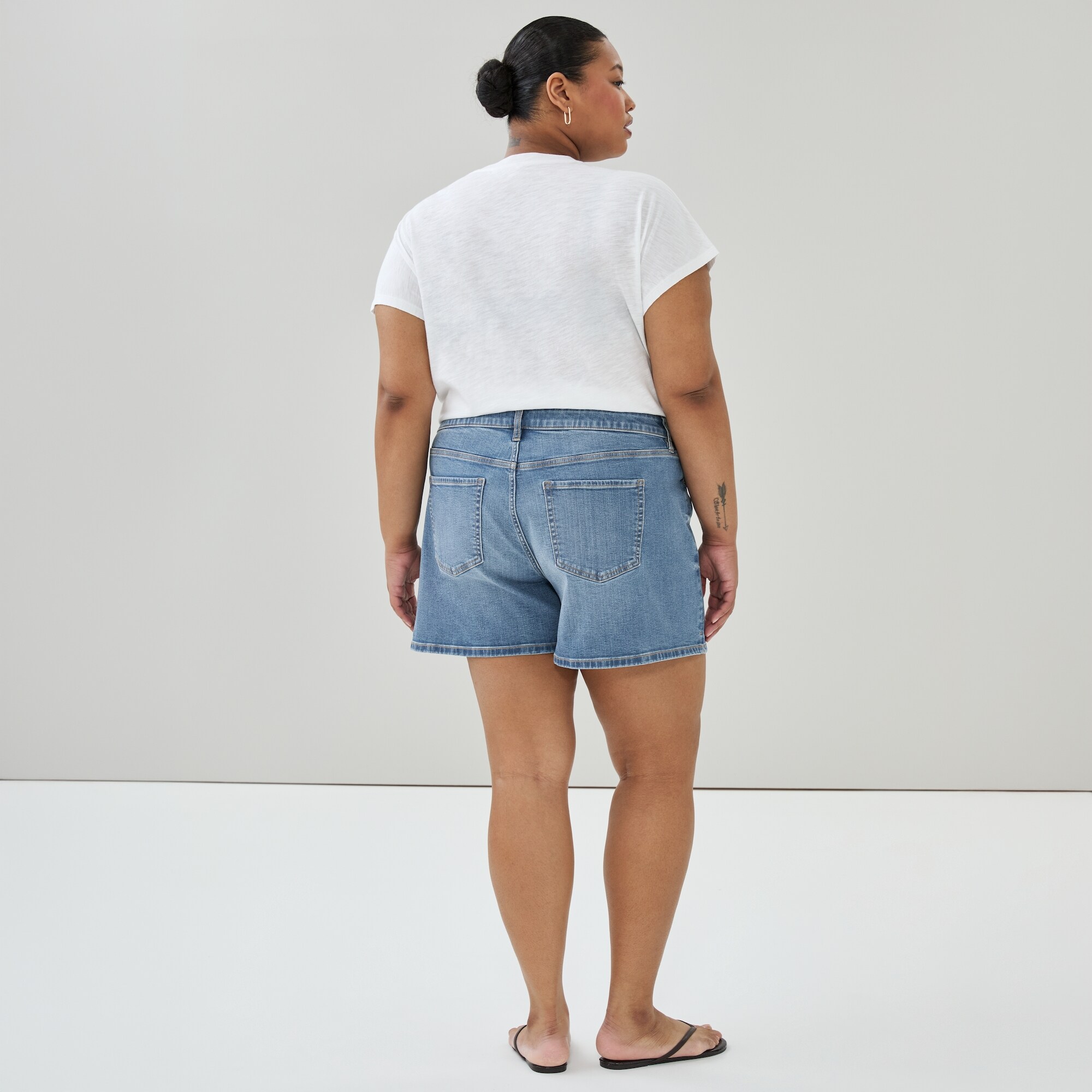 Women+ Medium Wash High Rise Short