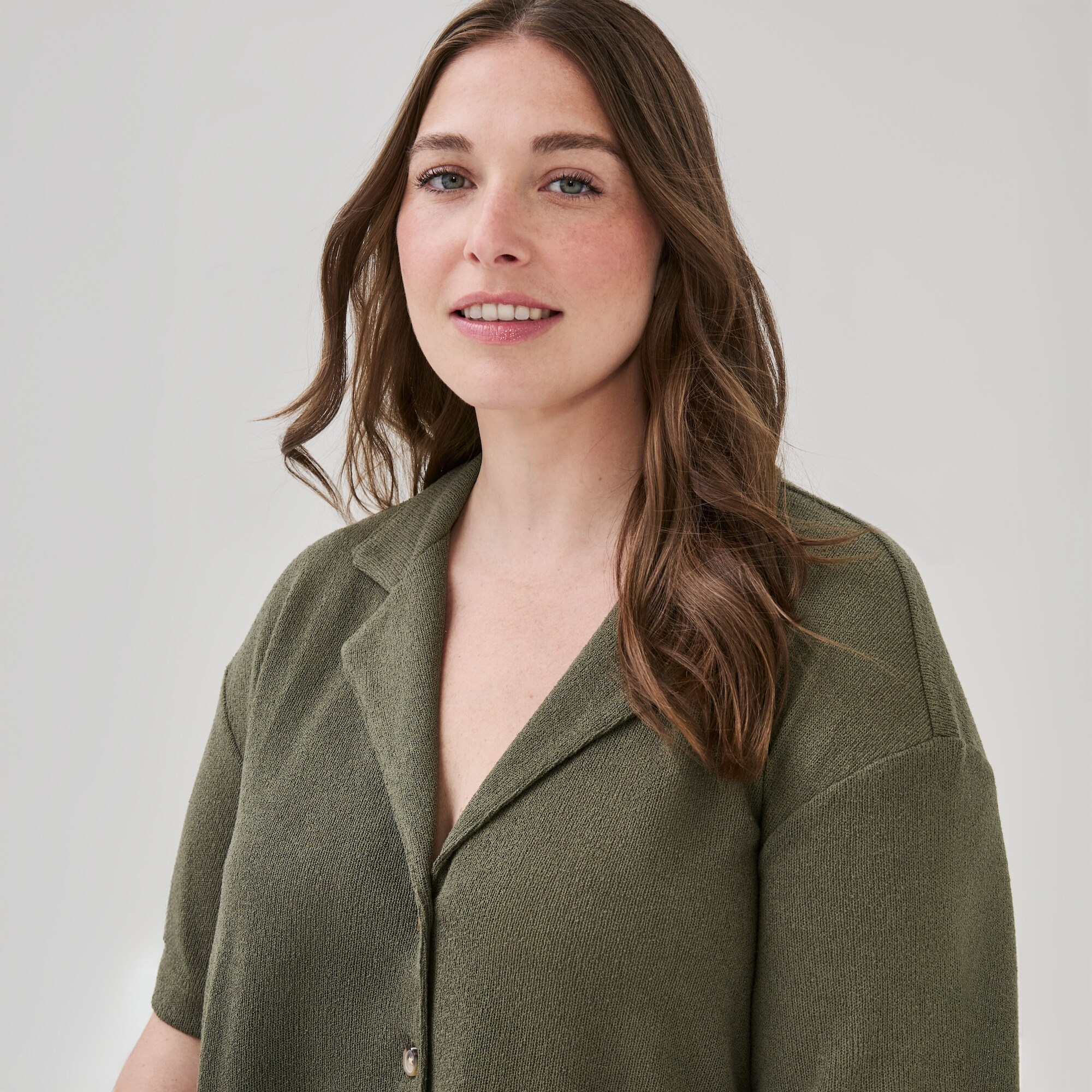 Chemise décontractée à col cubain Femmes+