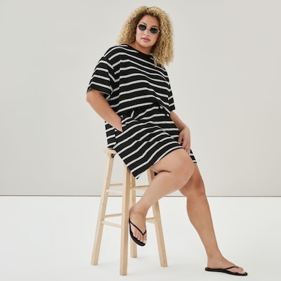 Joe Fresh Short à enfiler rayé Femmes+ 1 ea, 25,00 $/1ch
