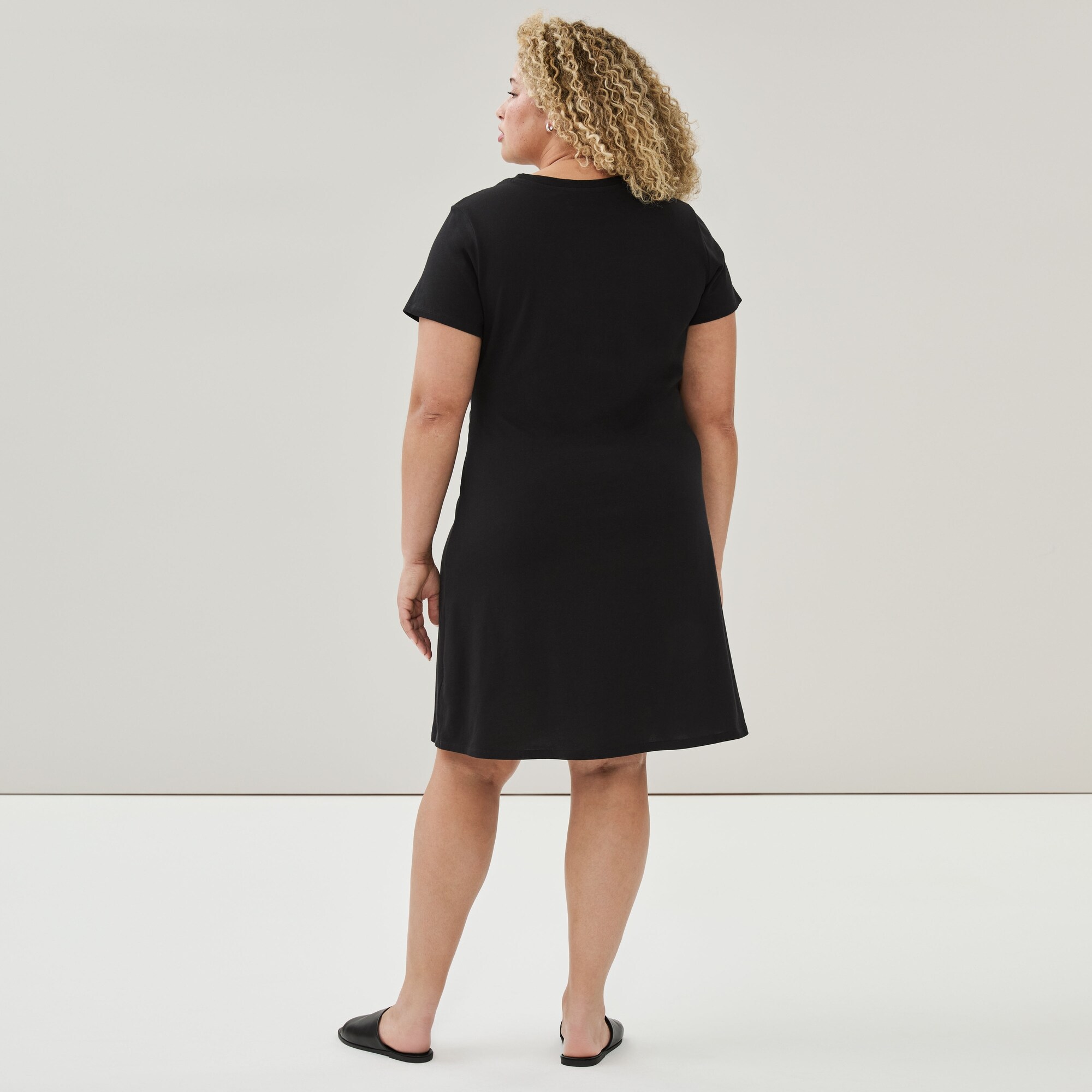 Robe t-shirt aux côtés ruchés Femmes+