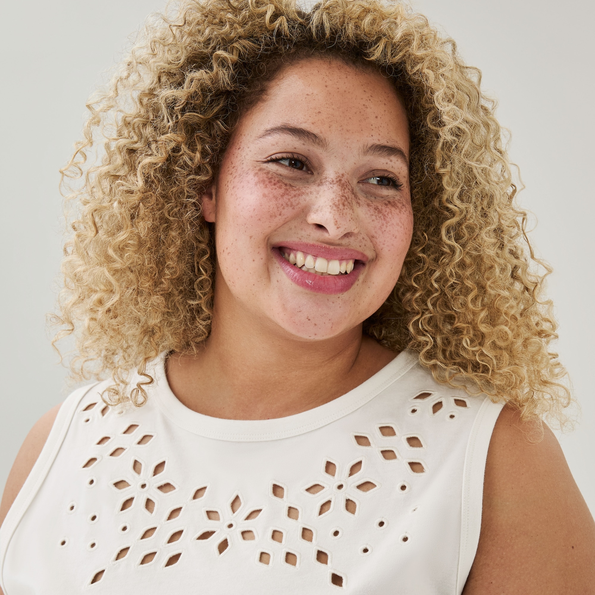 Cami brodée Femmes+