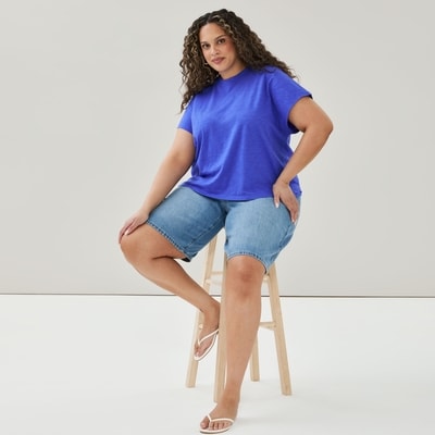 T-shirt délavé à manches chauve-souris Femmes+ - Bleu