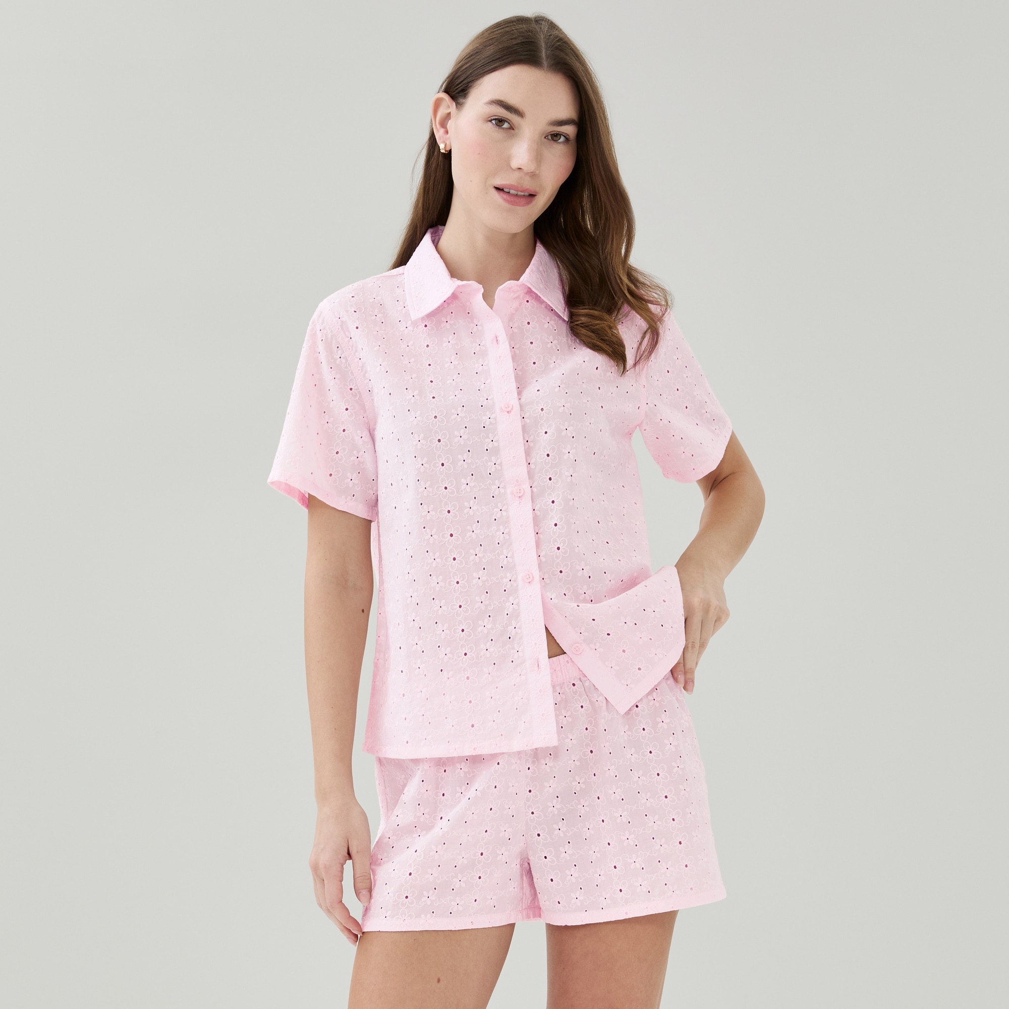 Short de nuit à broderie anglaise