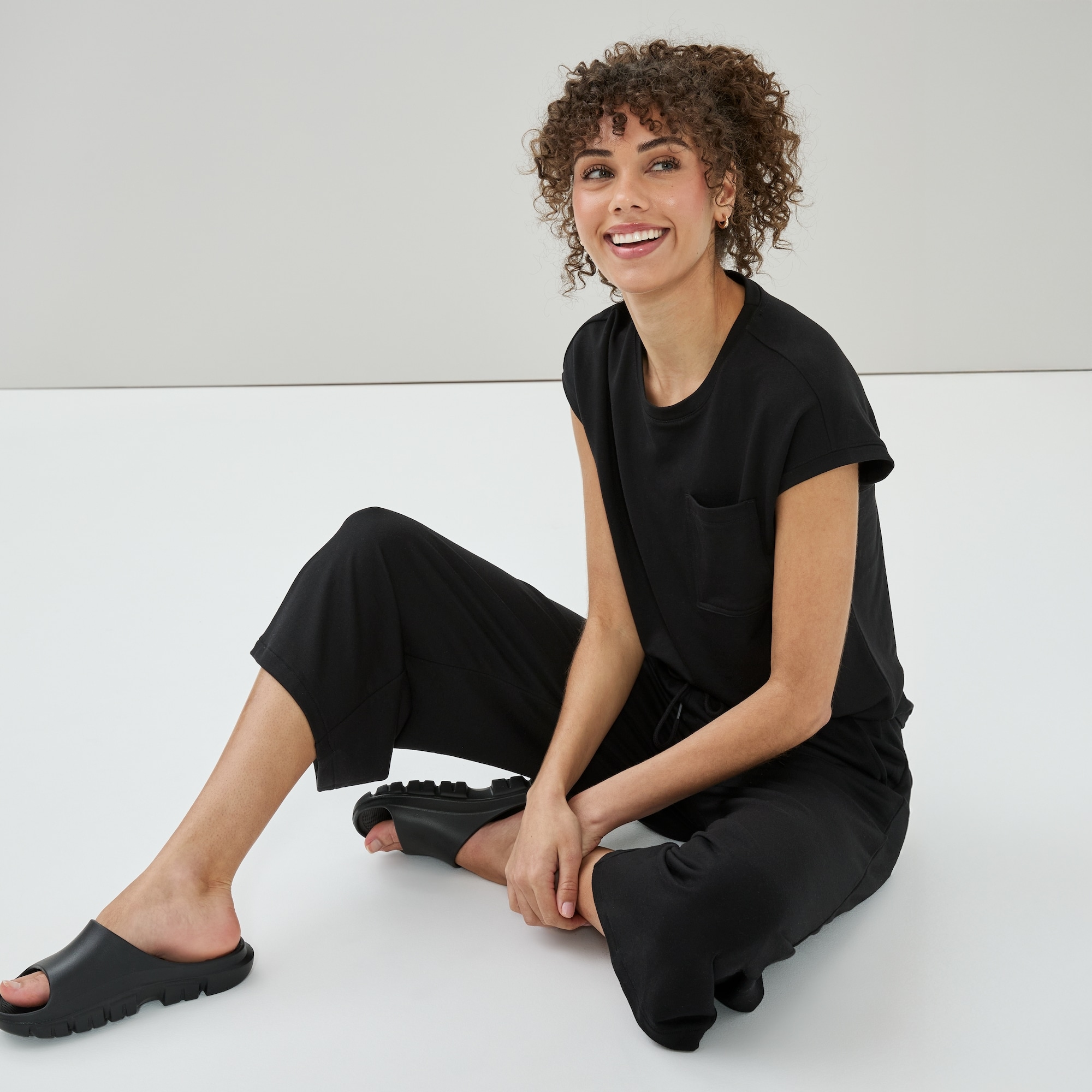 Active Cropped Wide Leg Pant in Black from Joe Fresh