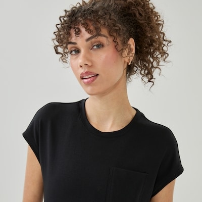 Active Pocket T-Shirt - Black