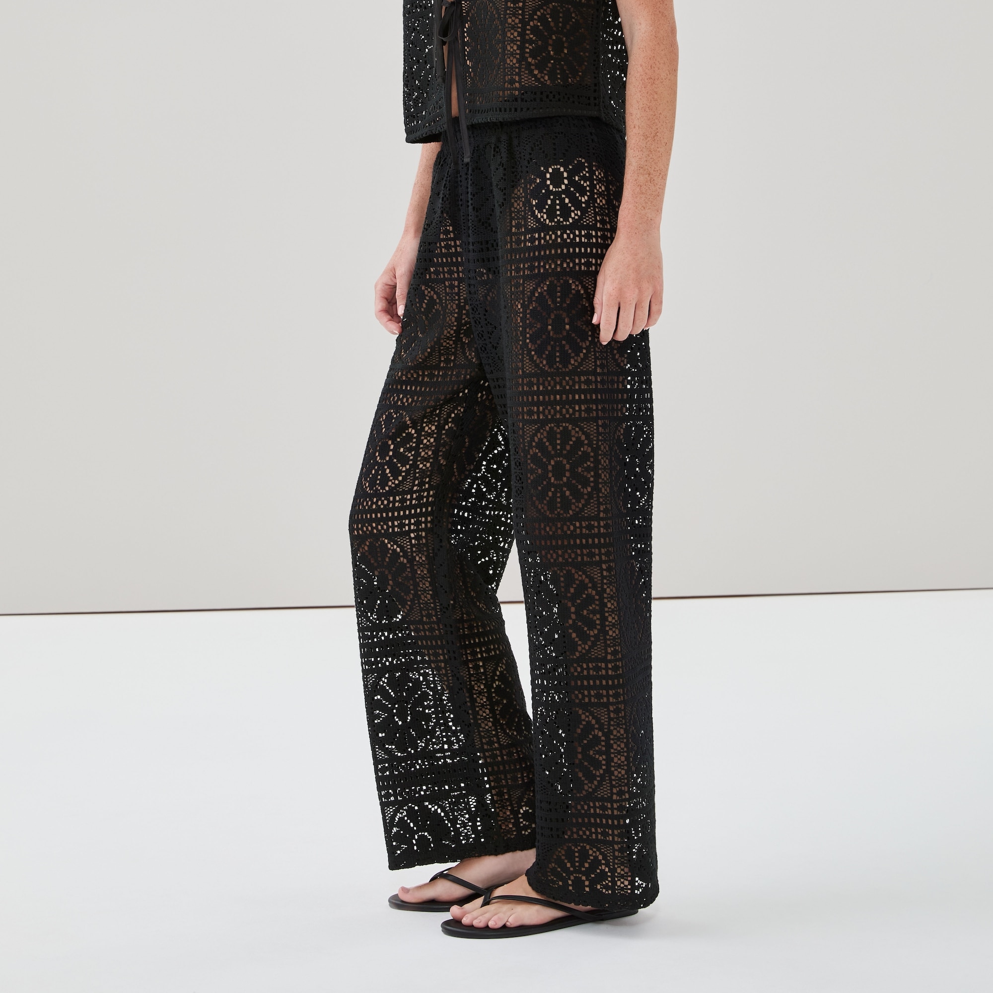 Pantalon cache-maillot de bain crocheté