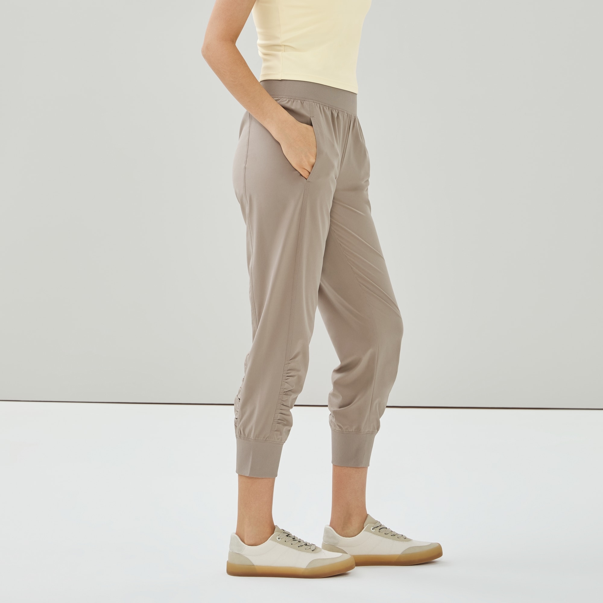 Active Cropped Jogger