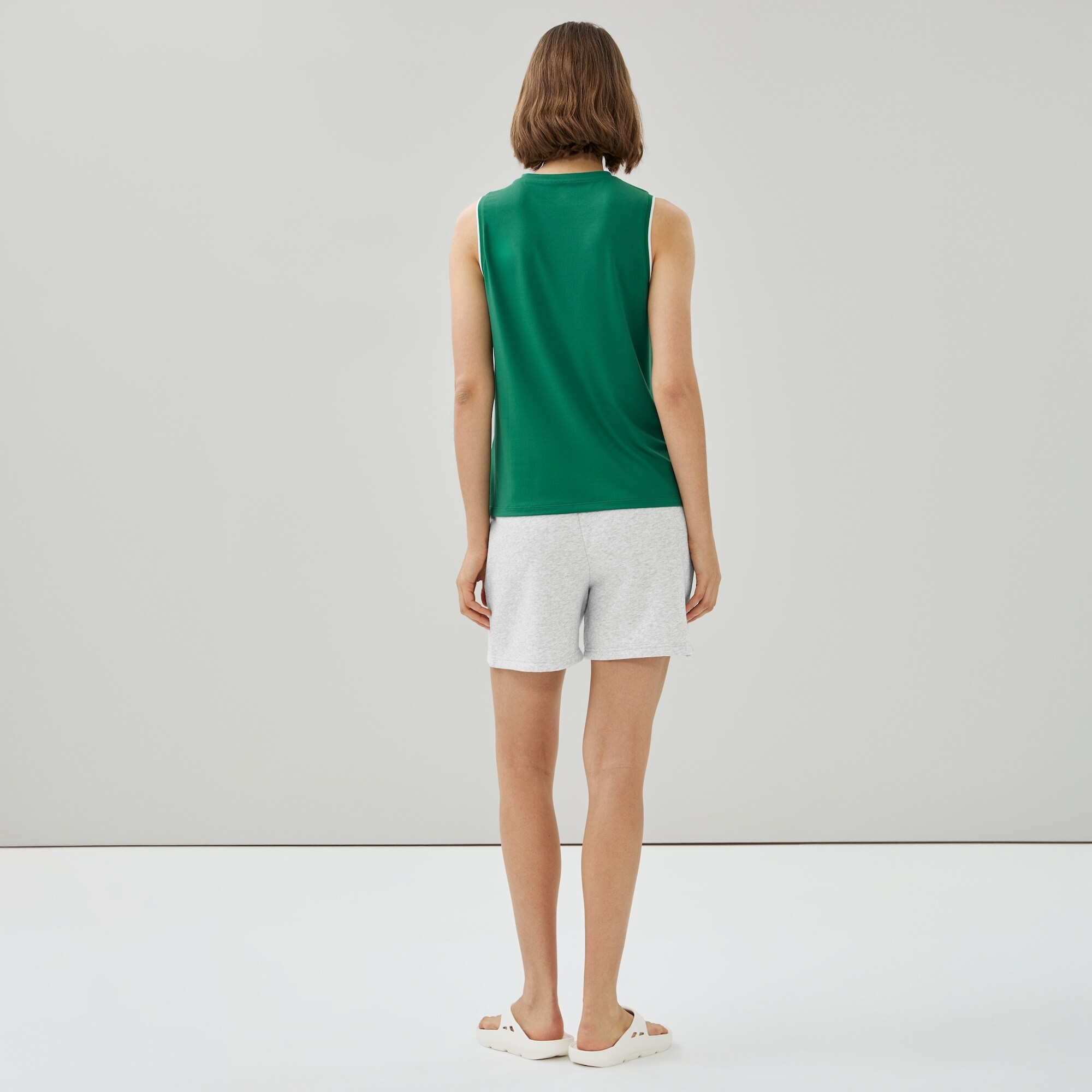 Débardeur sport évacuant l’humidité