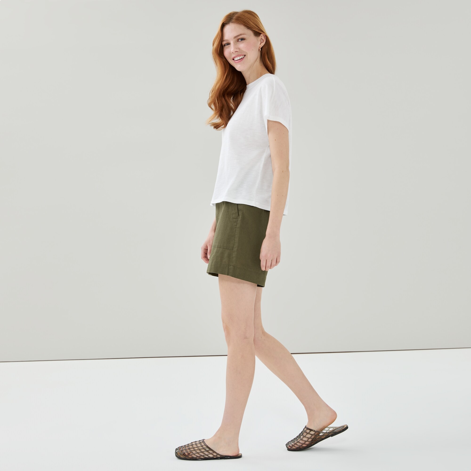 Short utilitaire en lin et coton