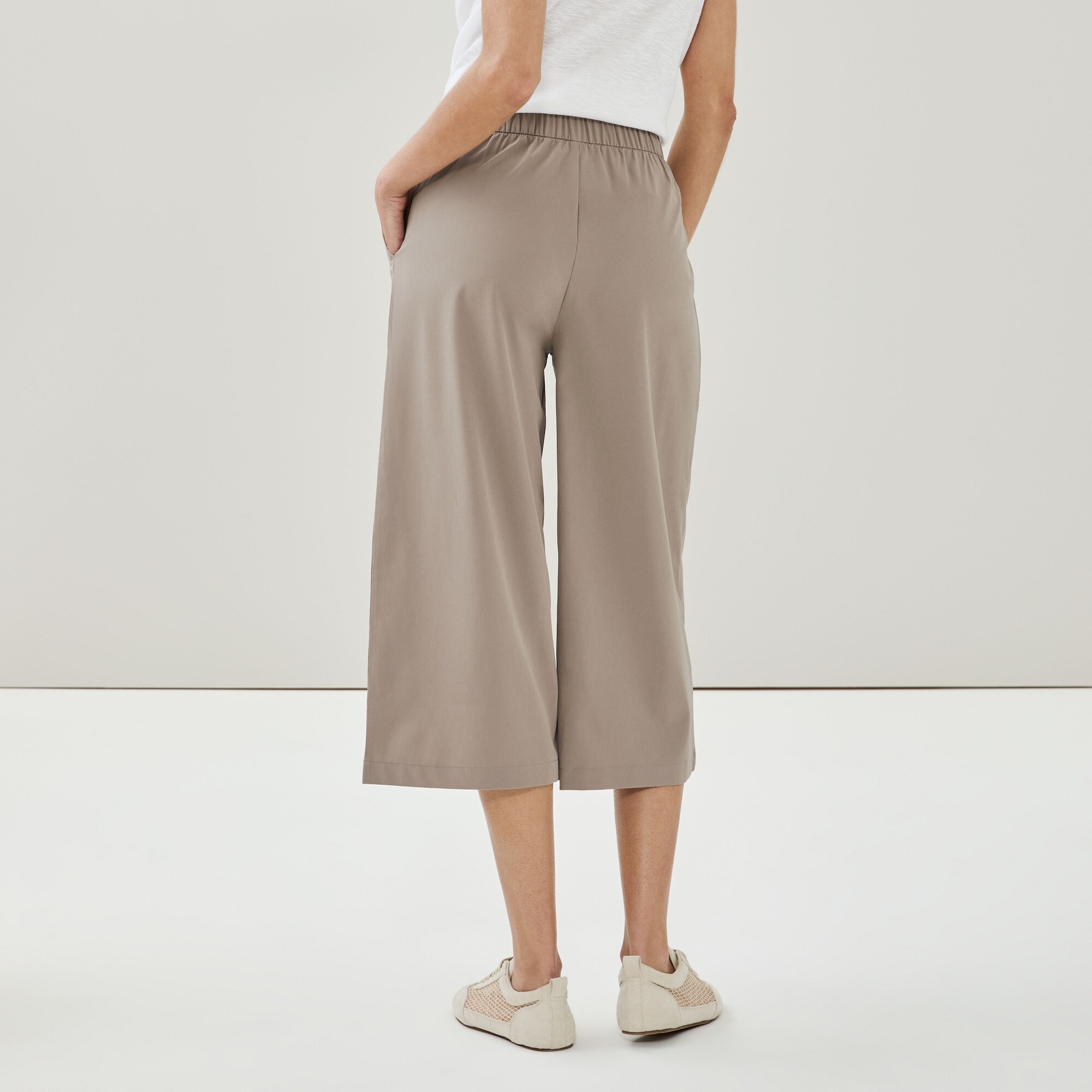 On-the-Go Cropped Pant