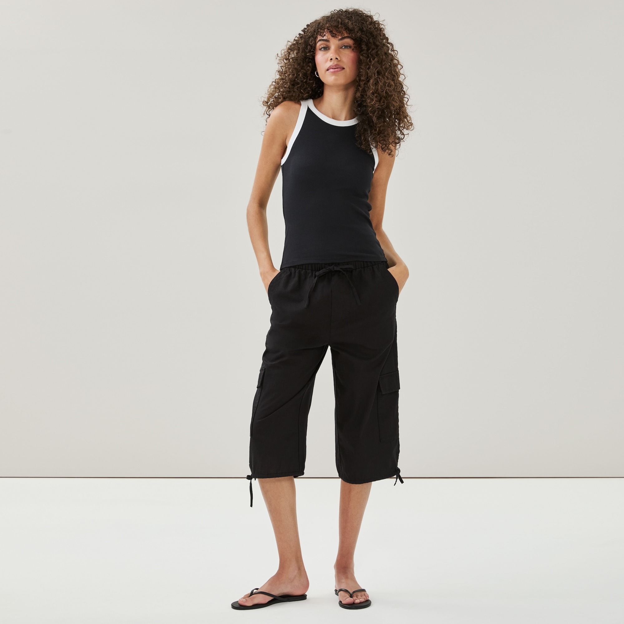 Pantalon court en coton et lin