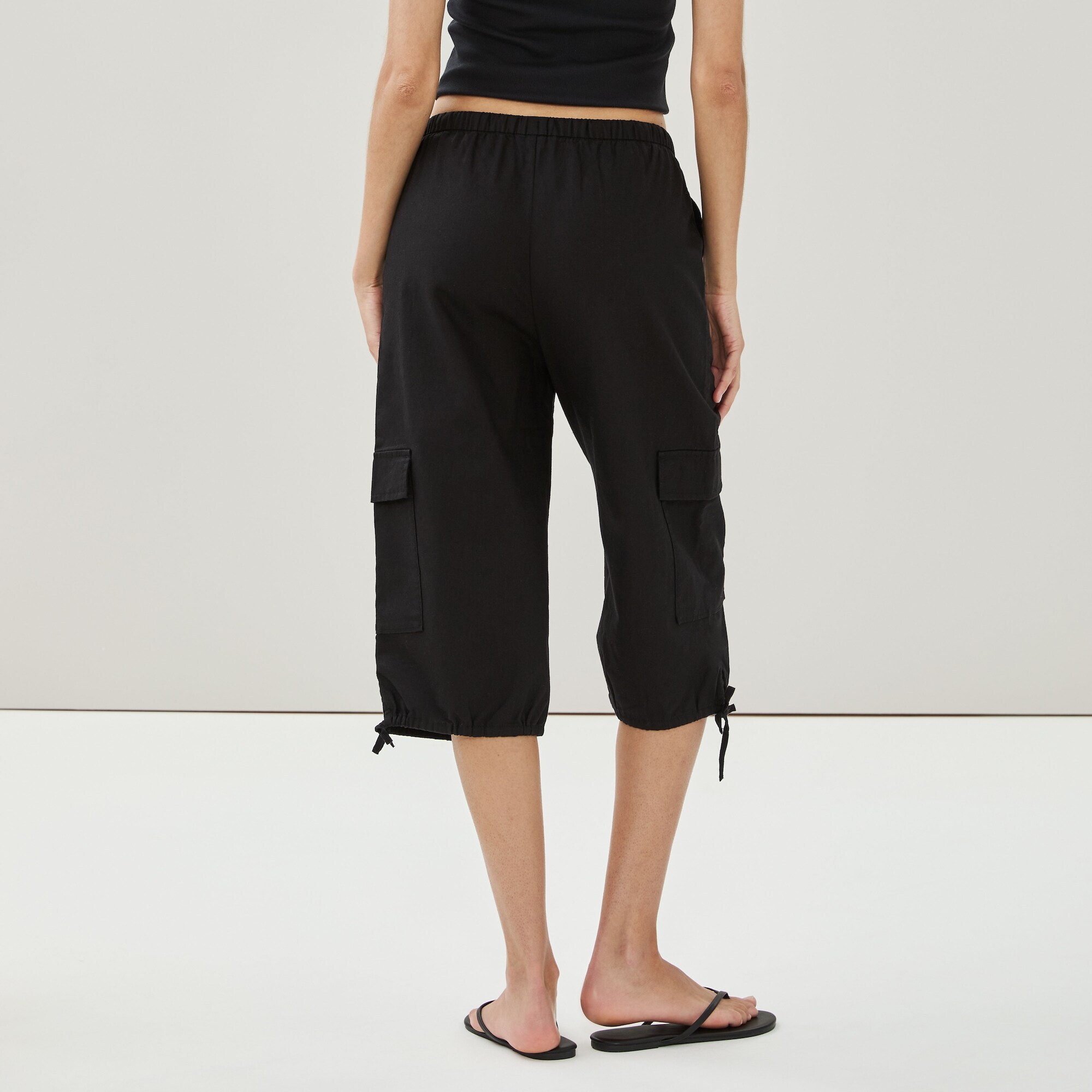 Pantalon court en coton et lin