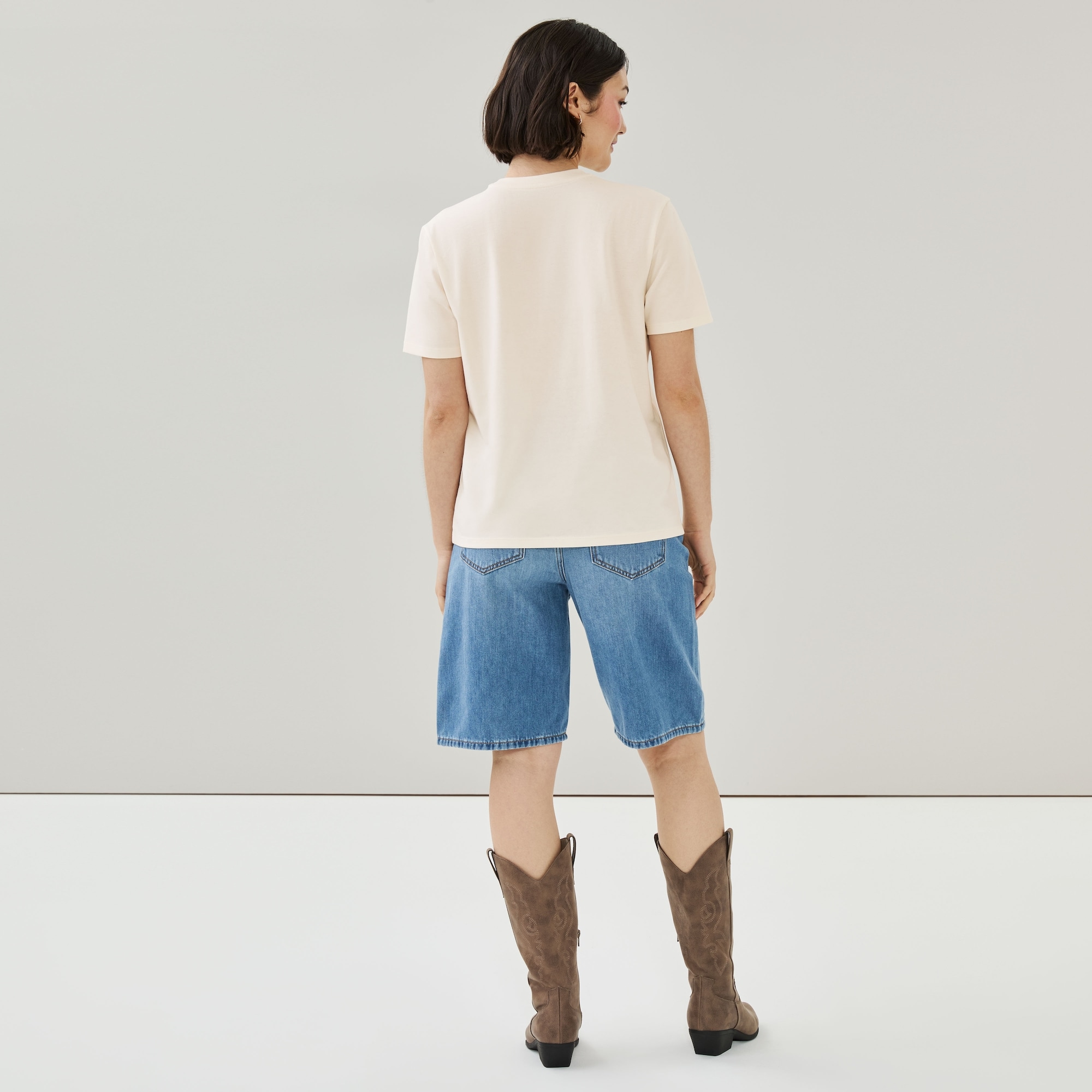 Shania Twain Graphic T-Shirt in Off White from Joe Fresh