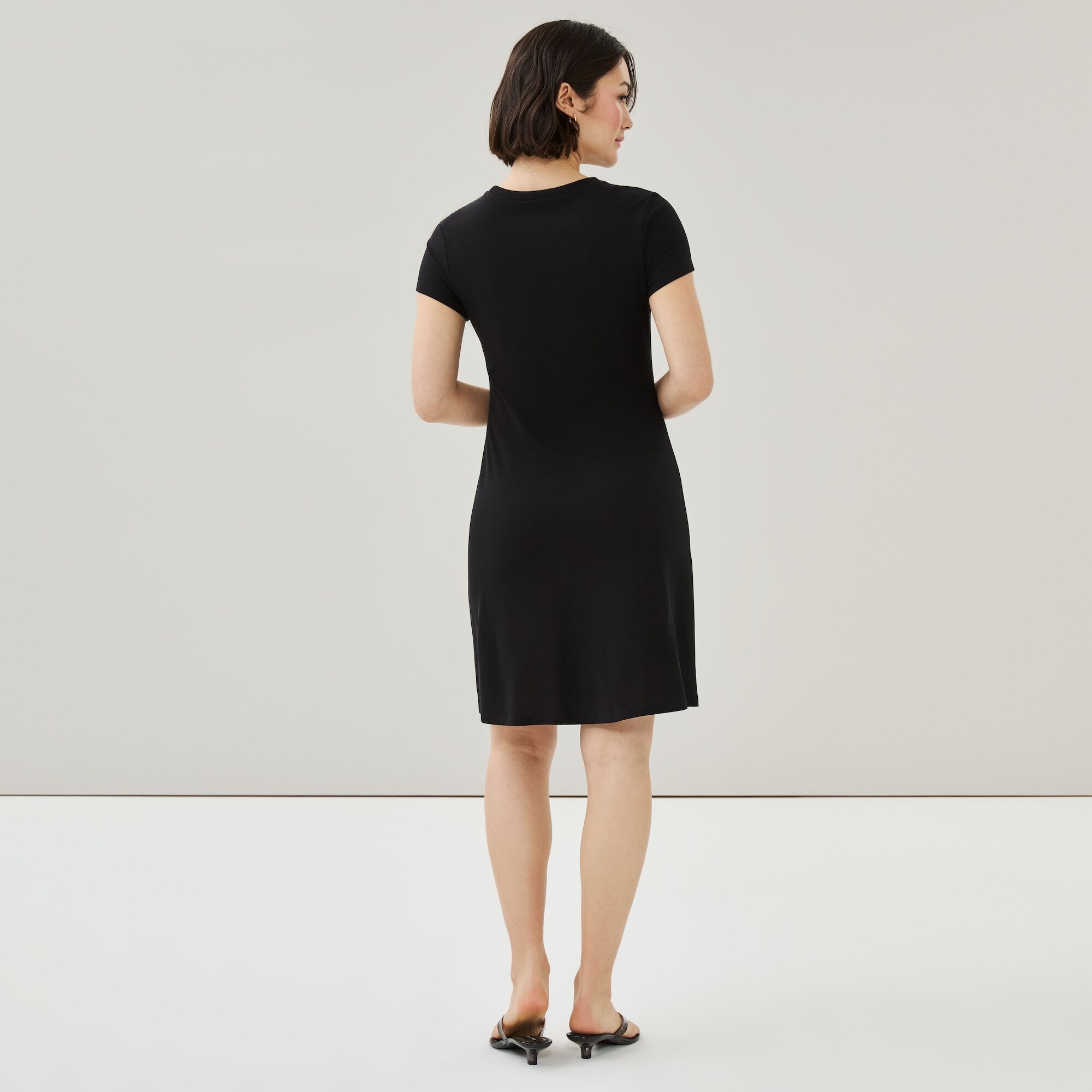 Robe t-shirt aux côtés ruchés