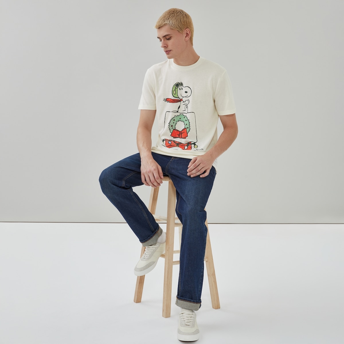 Men's Peanuts Snoopy Festive T-Shirt