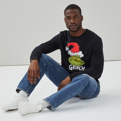 Joe Fresh Chandail imprimé festif Grincheux pour hommes 1 ea, 39,00 $/1ch