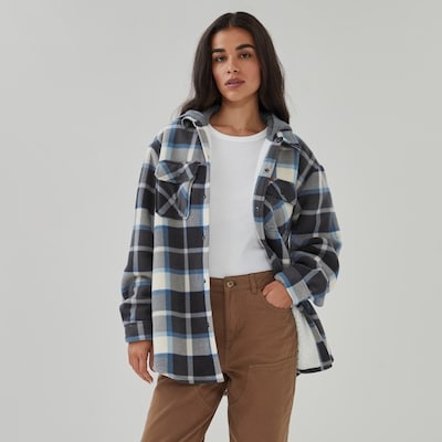 Veste chemise doublée à capuchon Matix, adultes 1 ea, 39,99 $/1ch